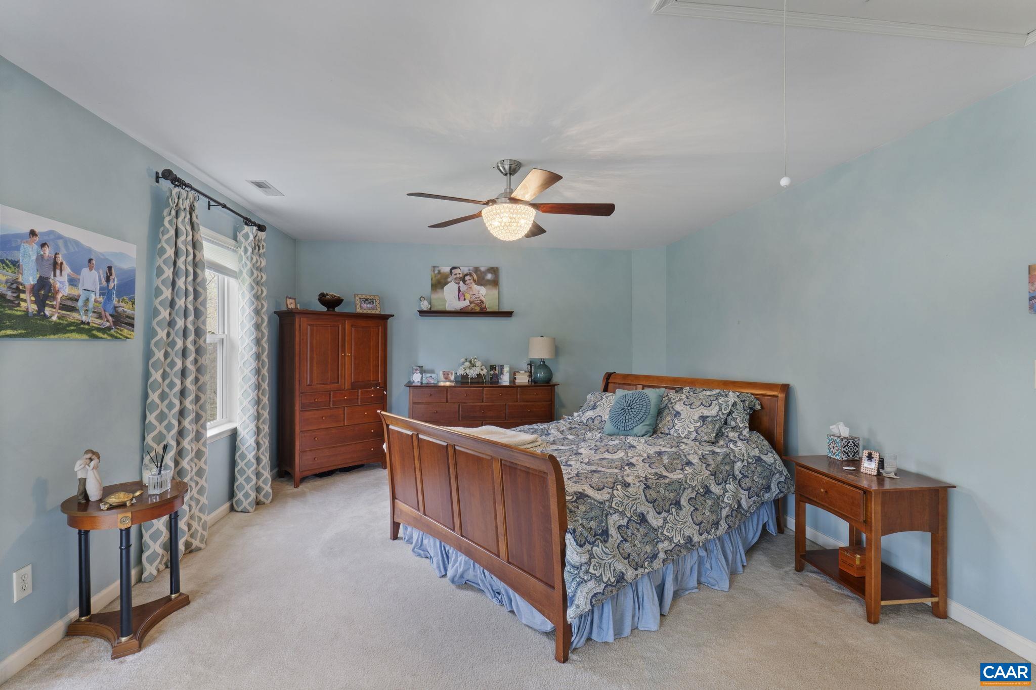 418 GRAYROCK DR