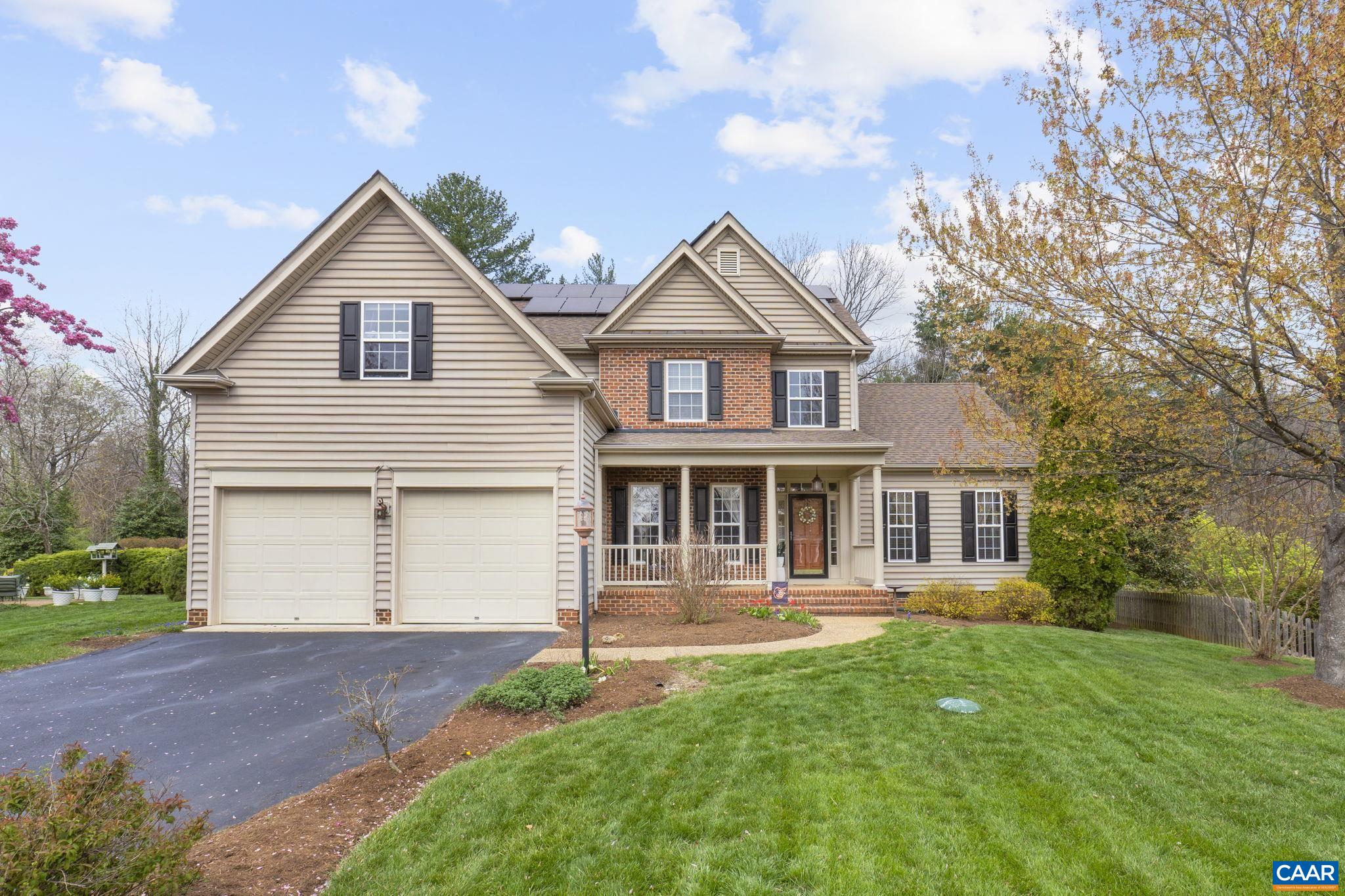 418 GRAYROCK DR