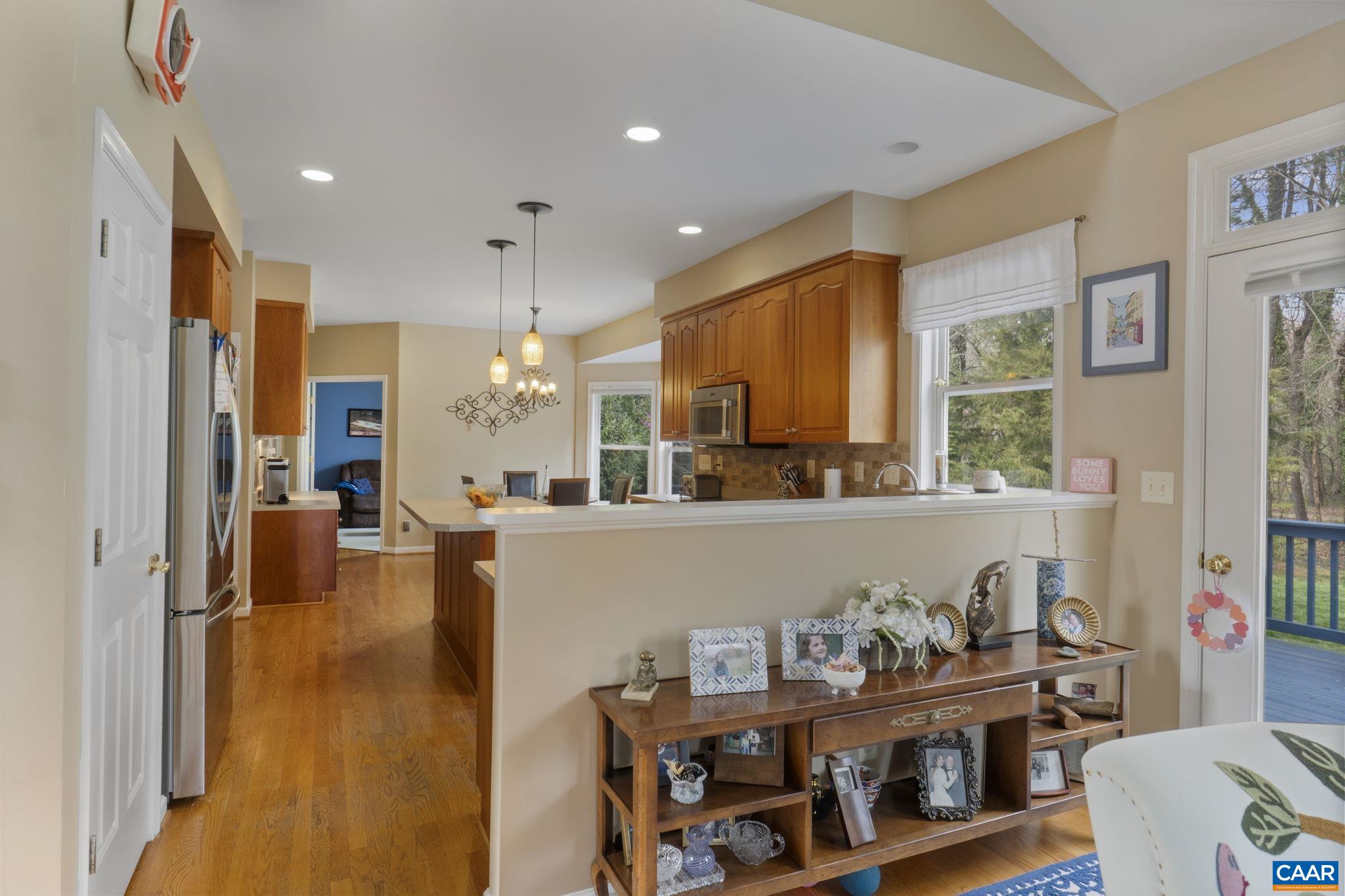 418 GRAYROCK DR