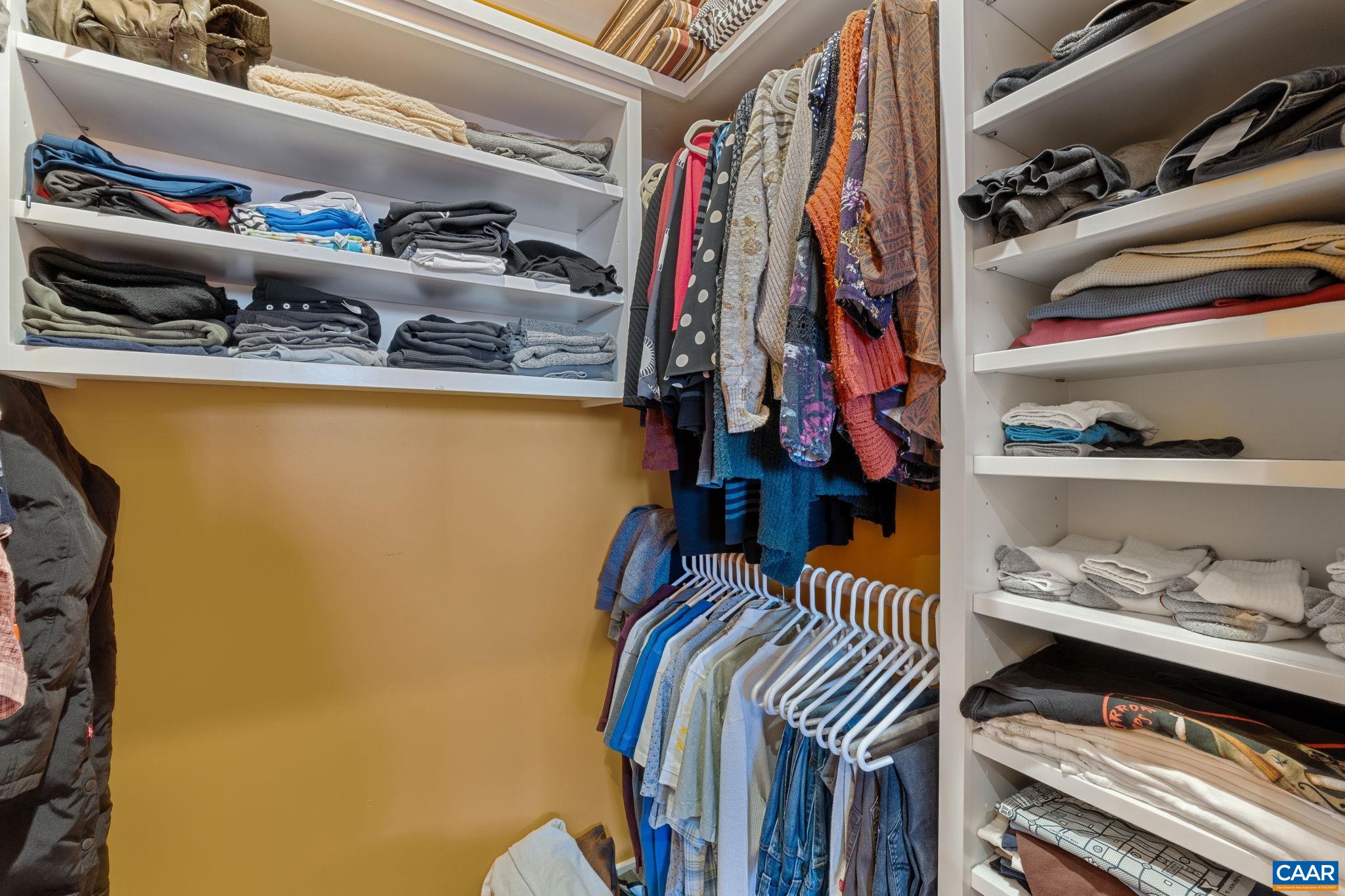 202 DOUGLAS AVE Unit: 3E