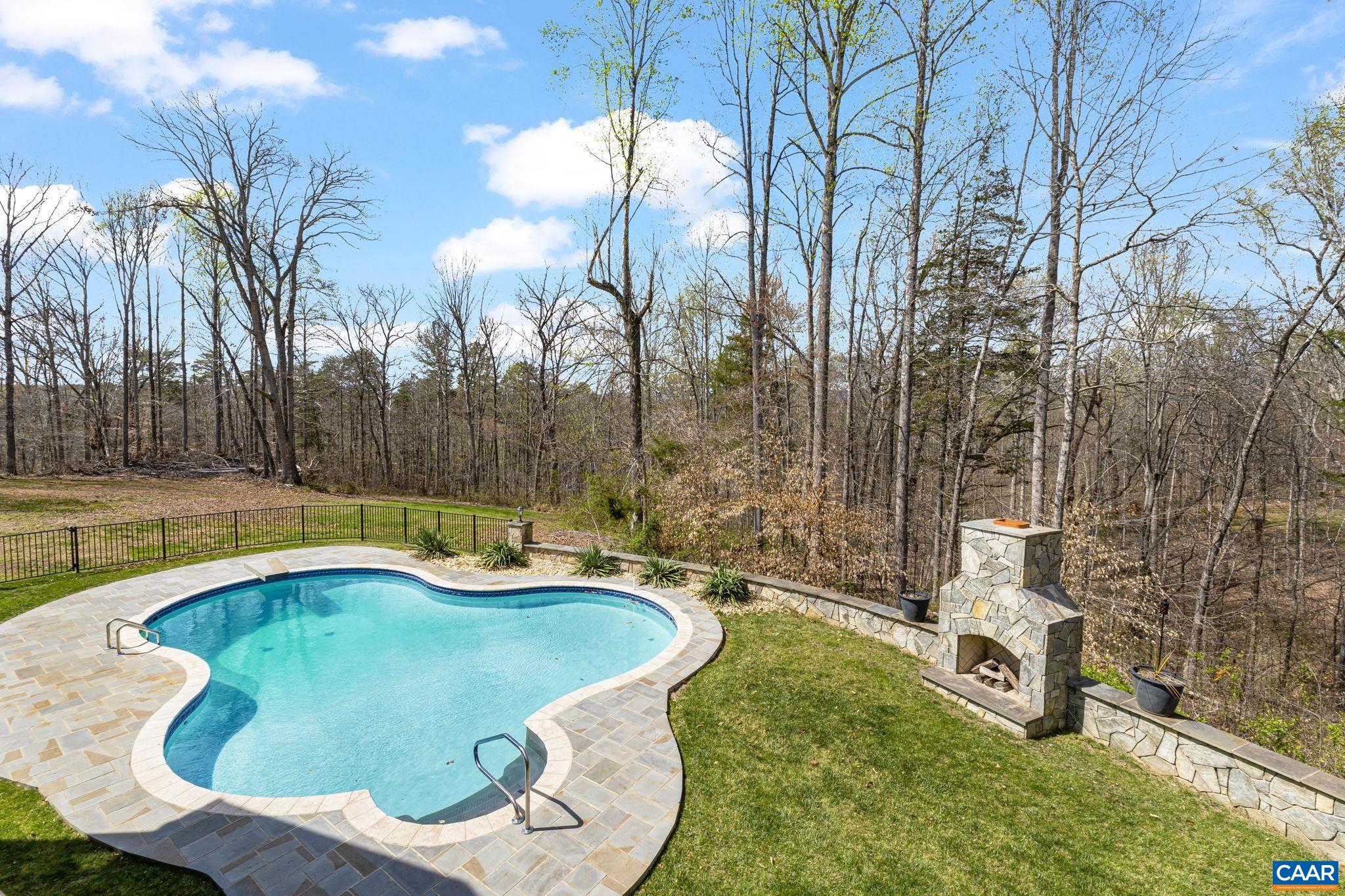 269 DEVON DR