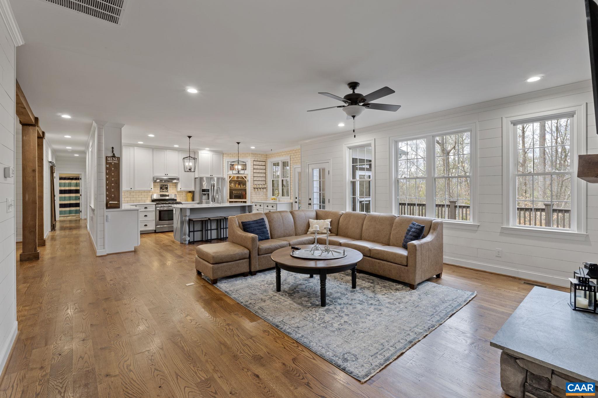 269 DEVON DR