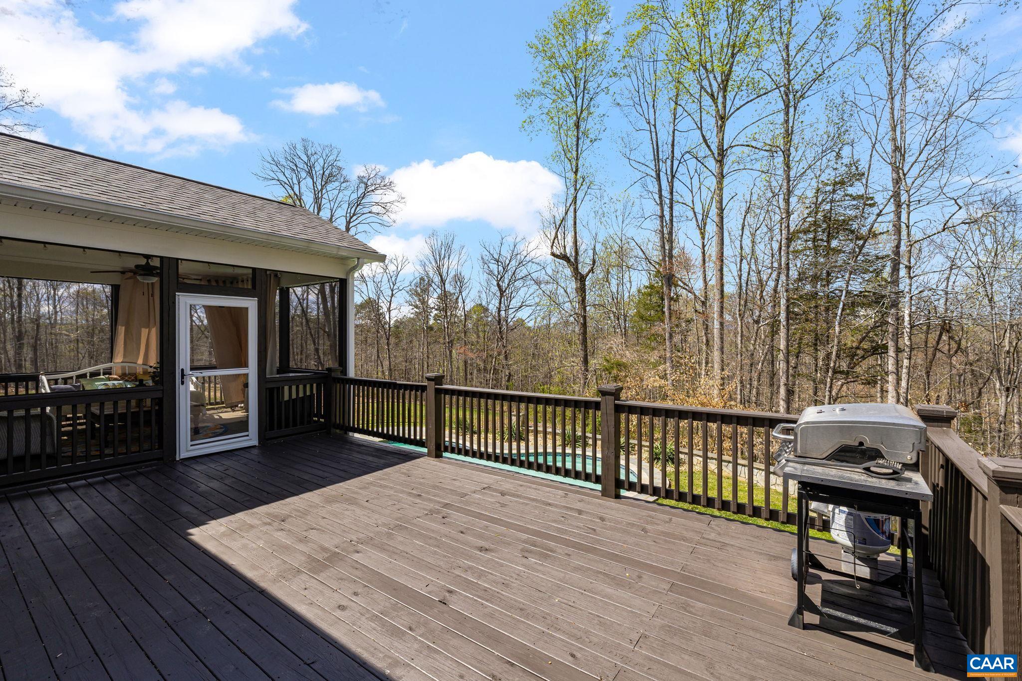 269 DEVON DR