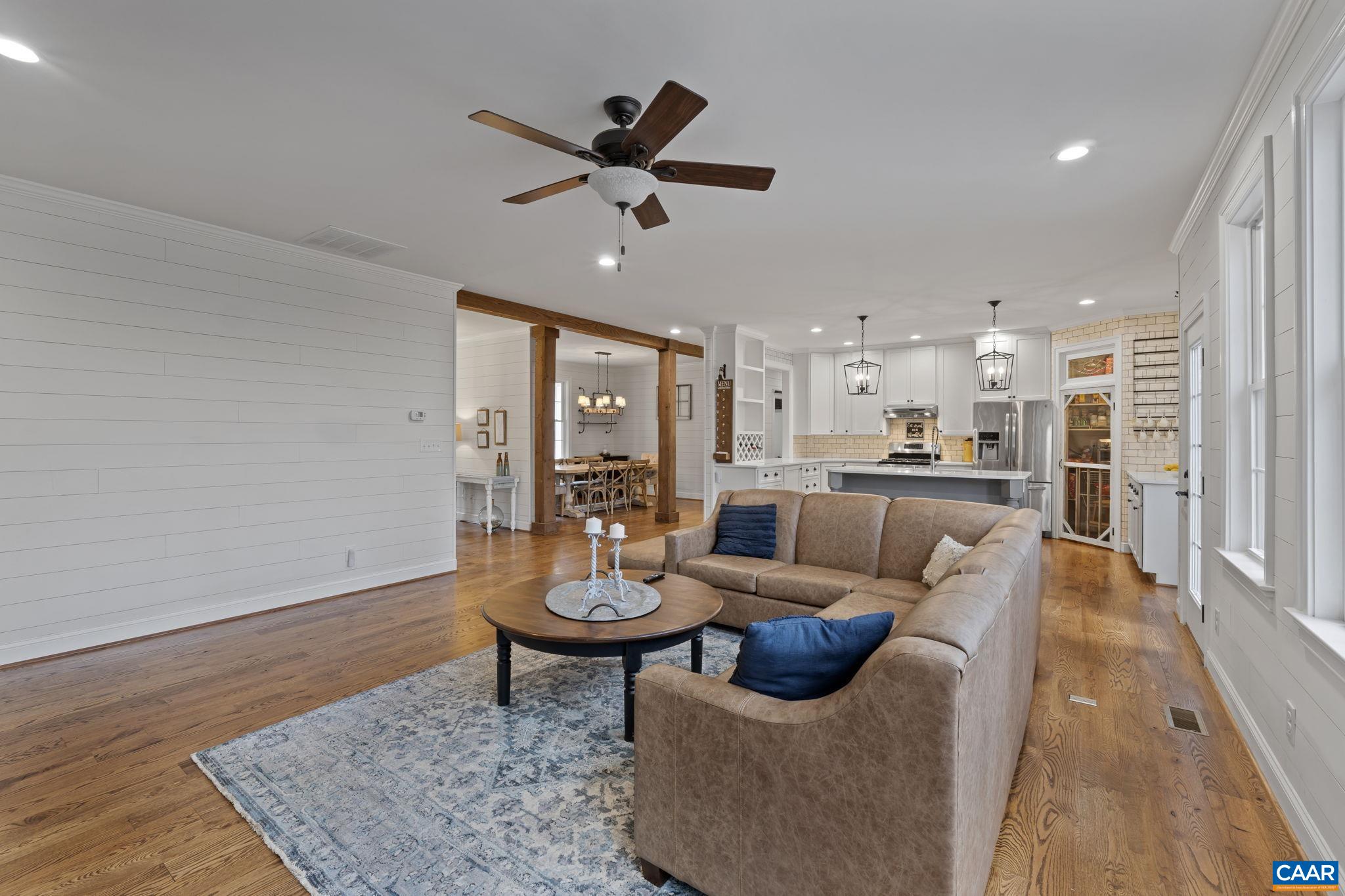 269 DEVON DR