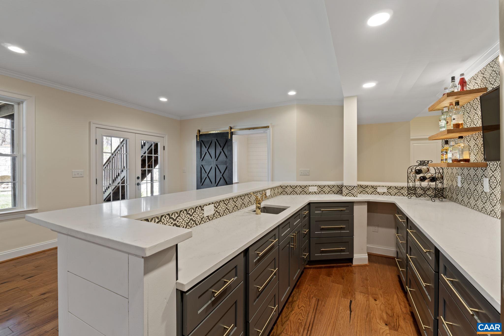 269 DEVON DR