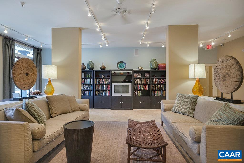 801 WALKER SQ Unit: 2B