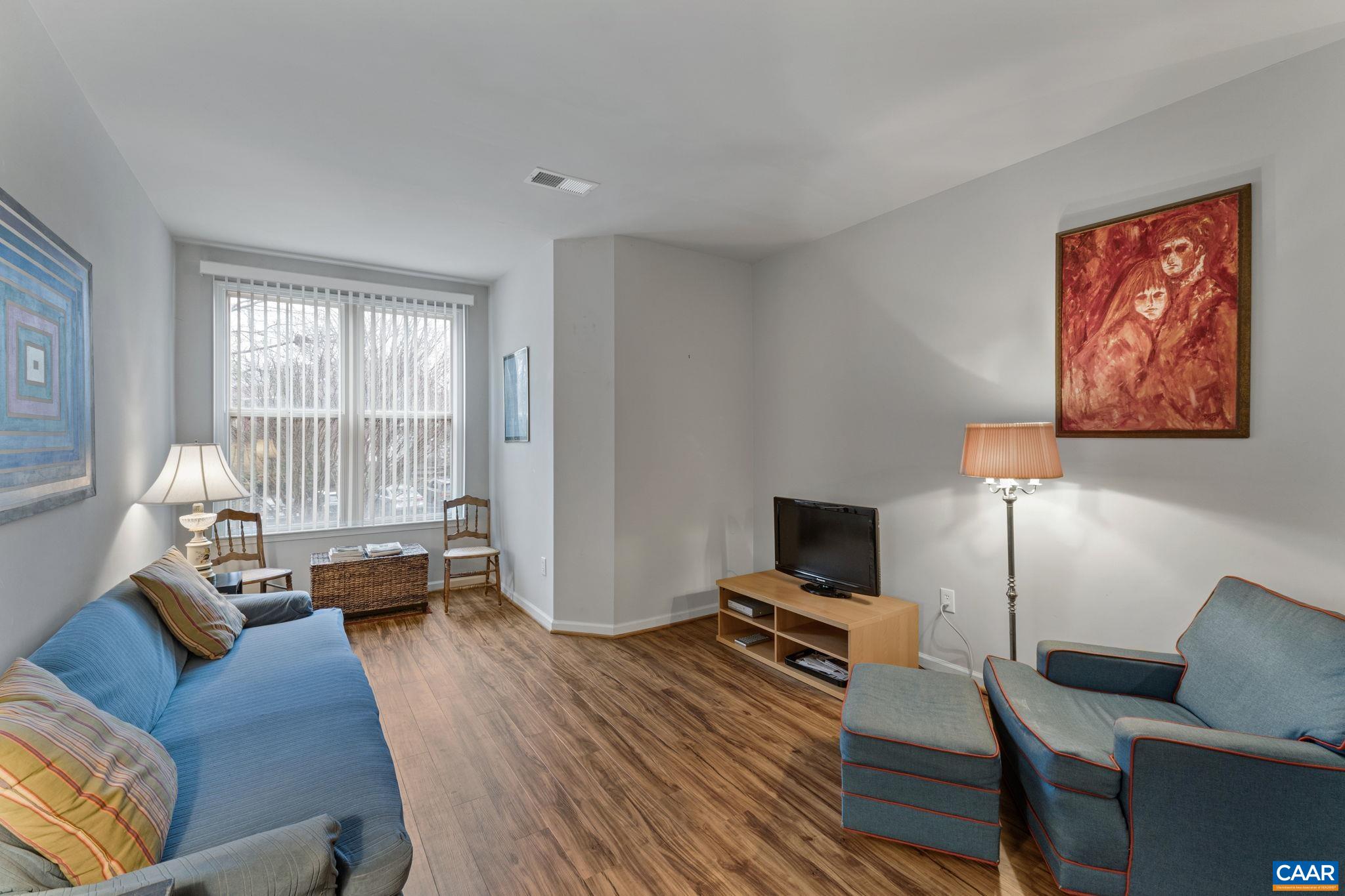 801 WALKER SQ Unit: 2B