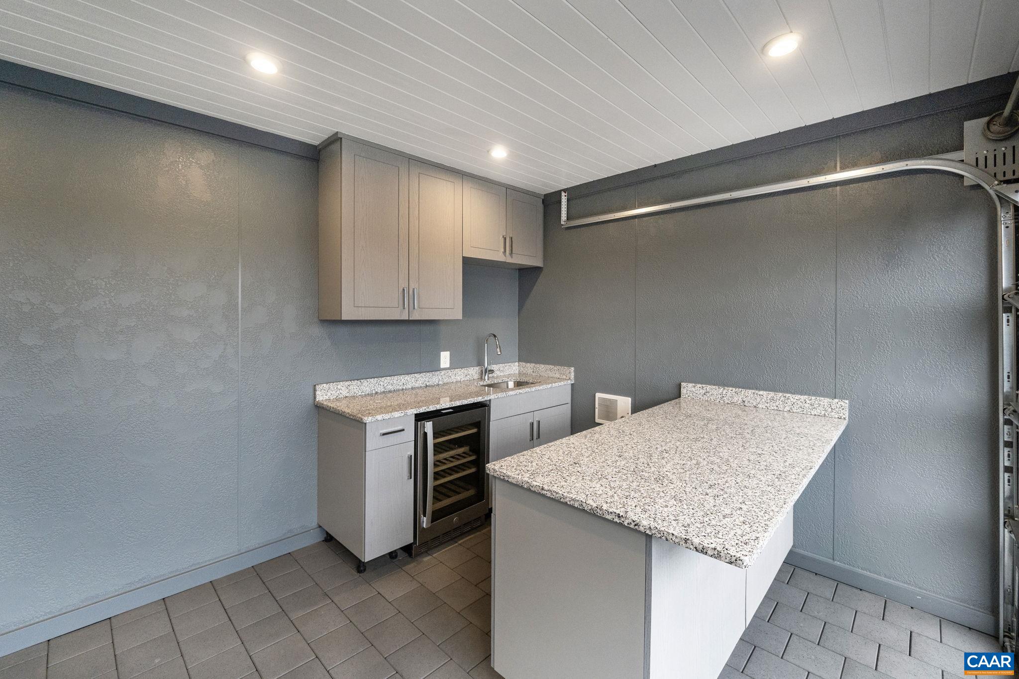 1836 MARIETTA DR