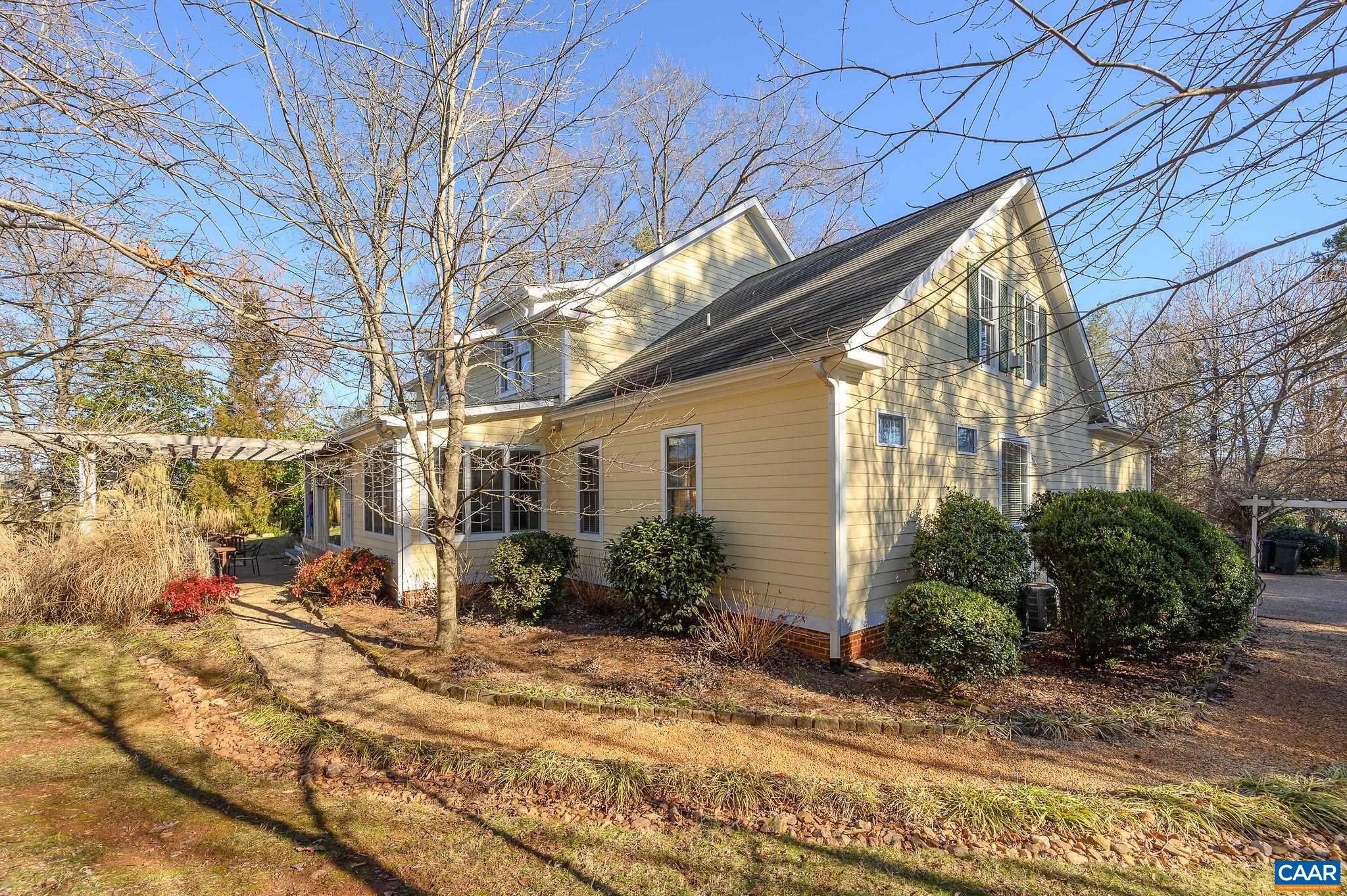 3974 IVY RD
