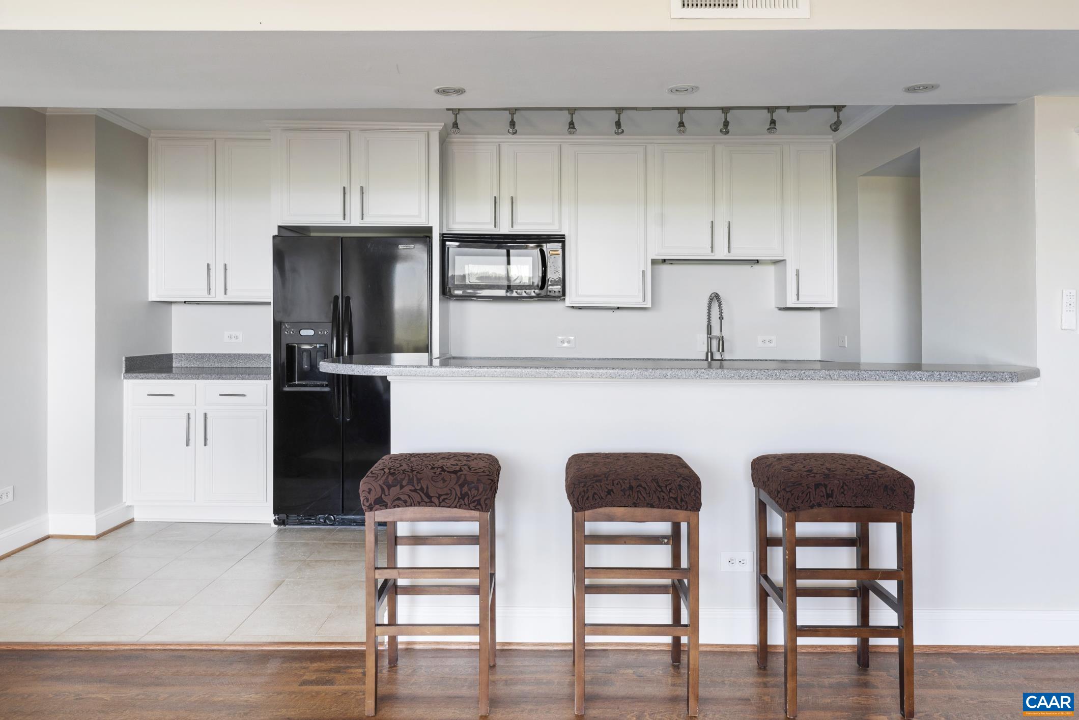1800 JEFFERSON PARK AVE Unit: PH-F