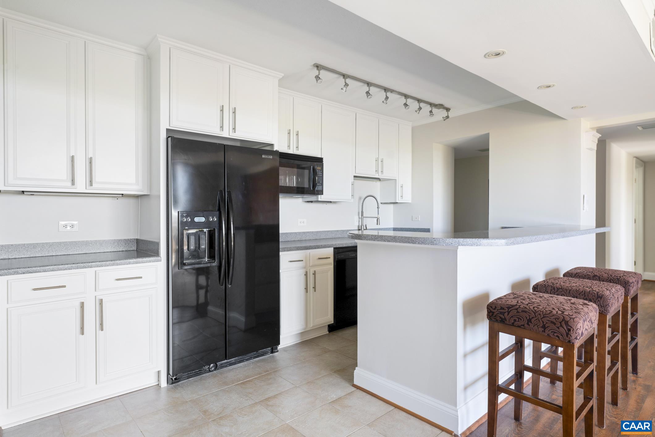 1800 JEFFERSON PARK AVE Unit: PH-F