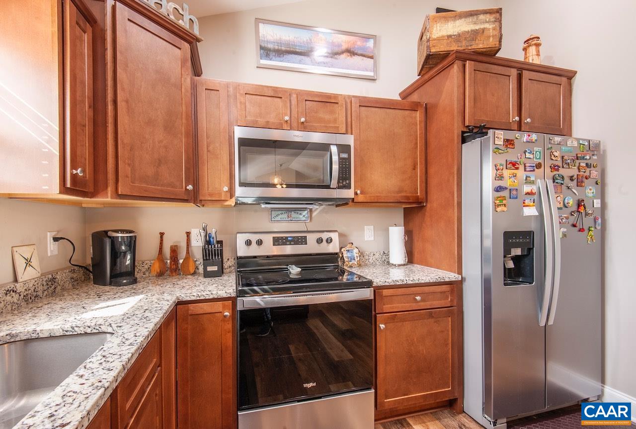 306 STONE ORCHARD DR