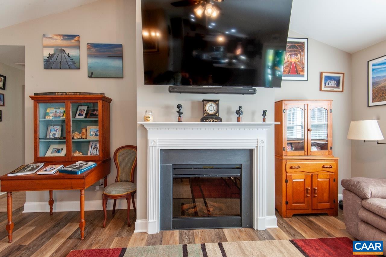 306 STONE ORCHARD DR
