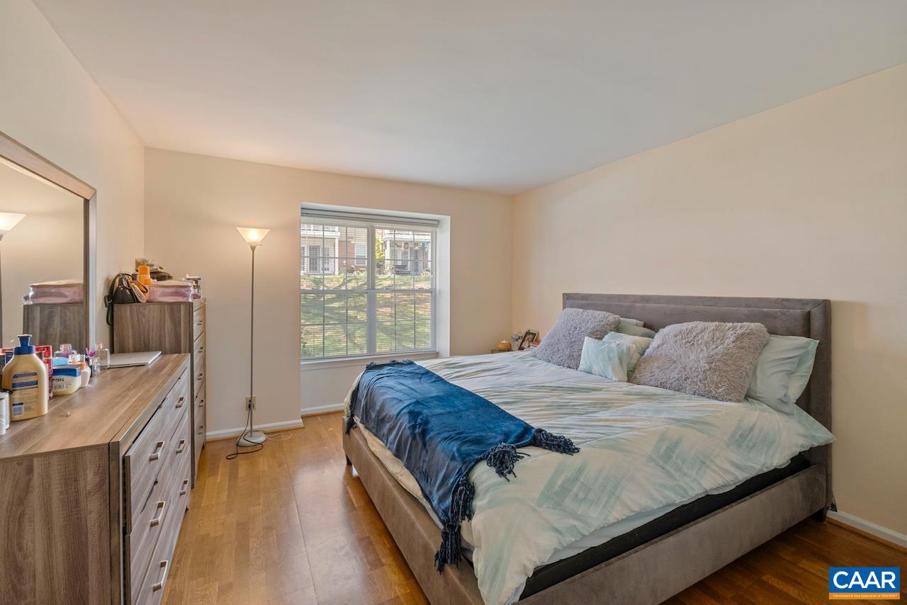 1232 VILLA LN Unit: D