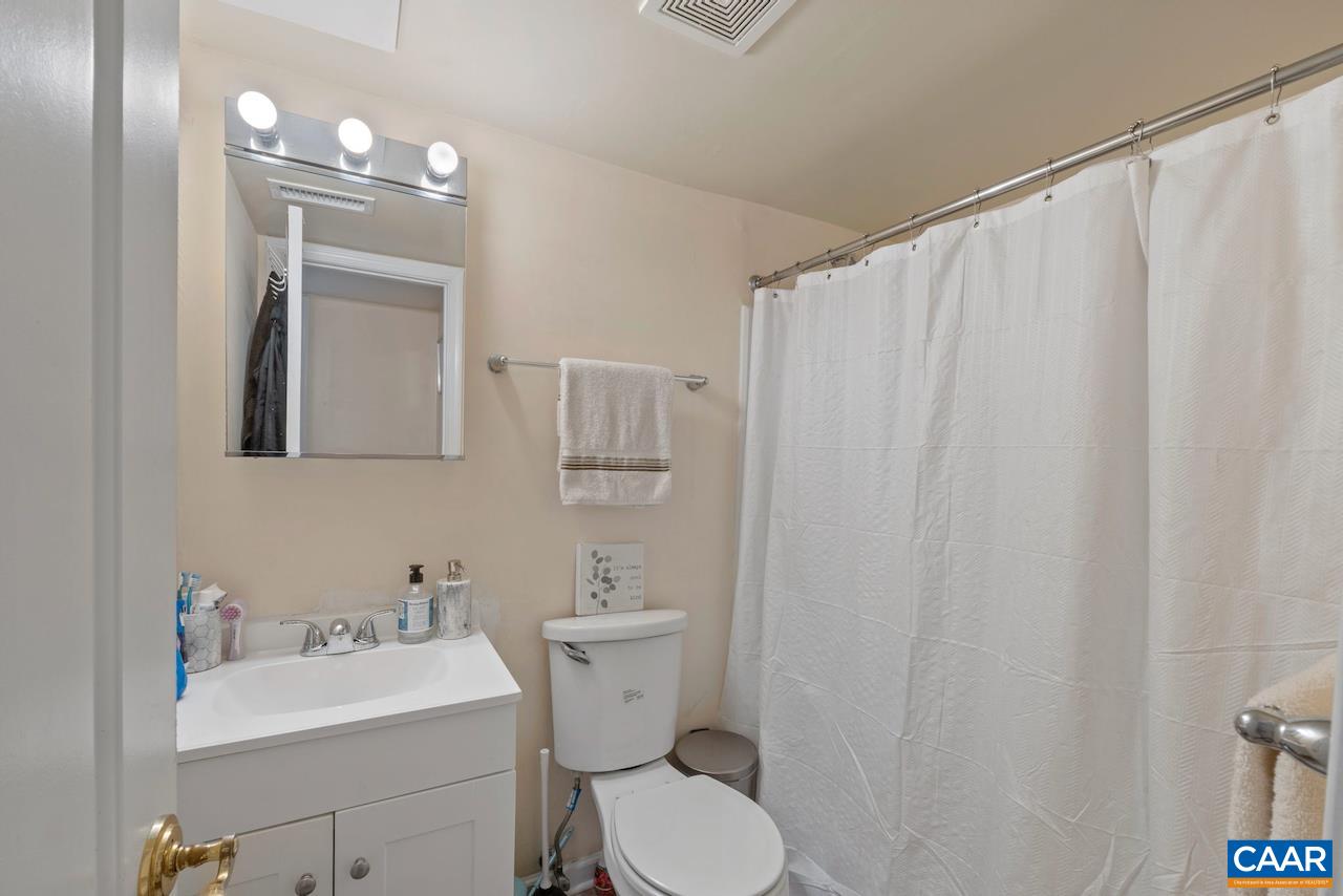 1232 VILLA LN Unit: D