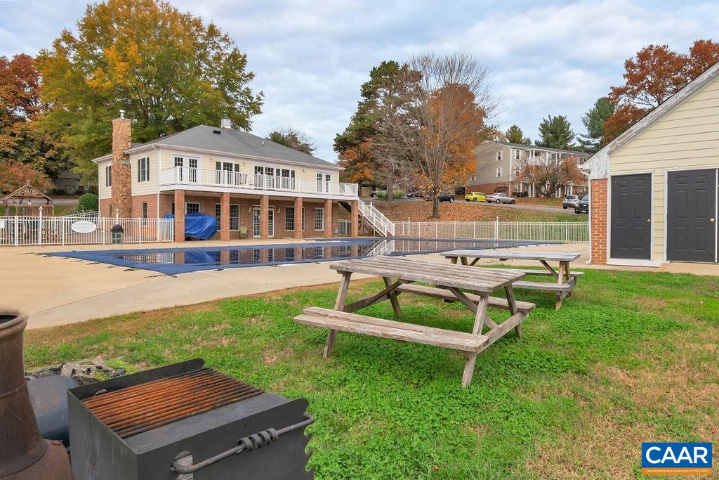 1232 VILLA LN Unit: D