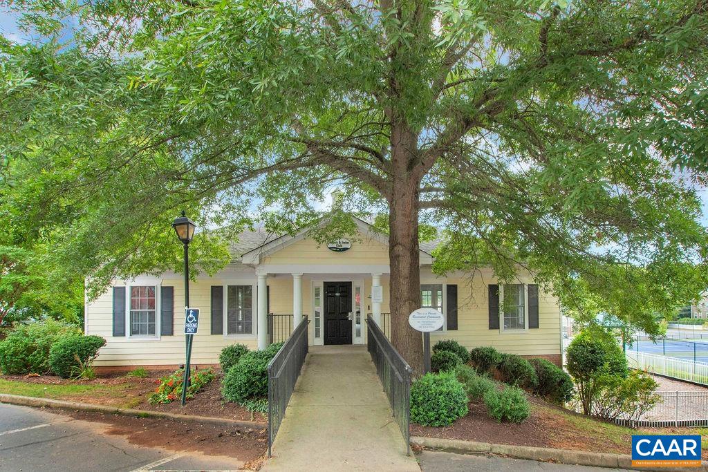 1232 VILLA LN Unit: D