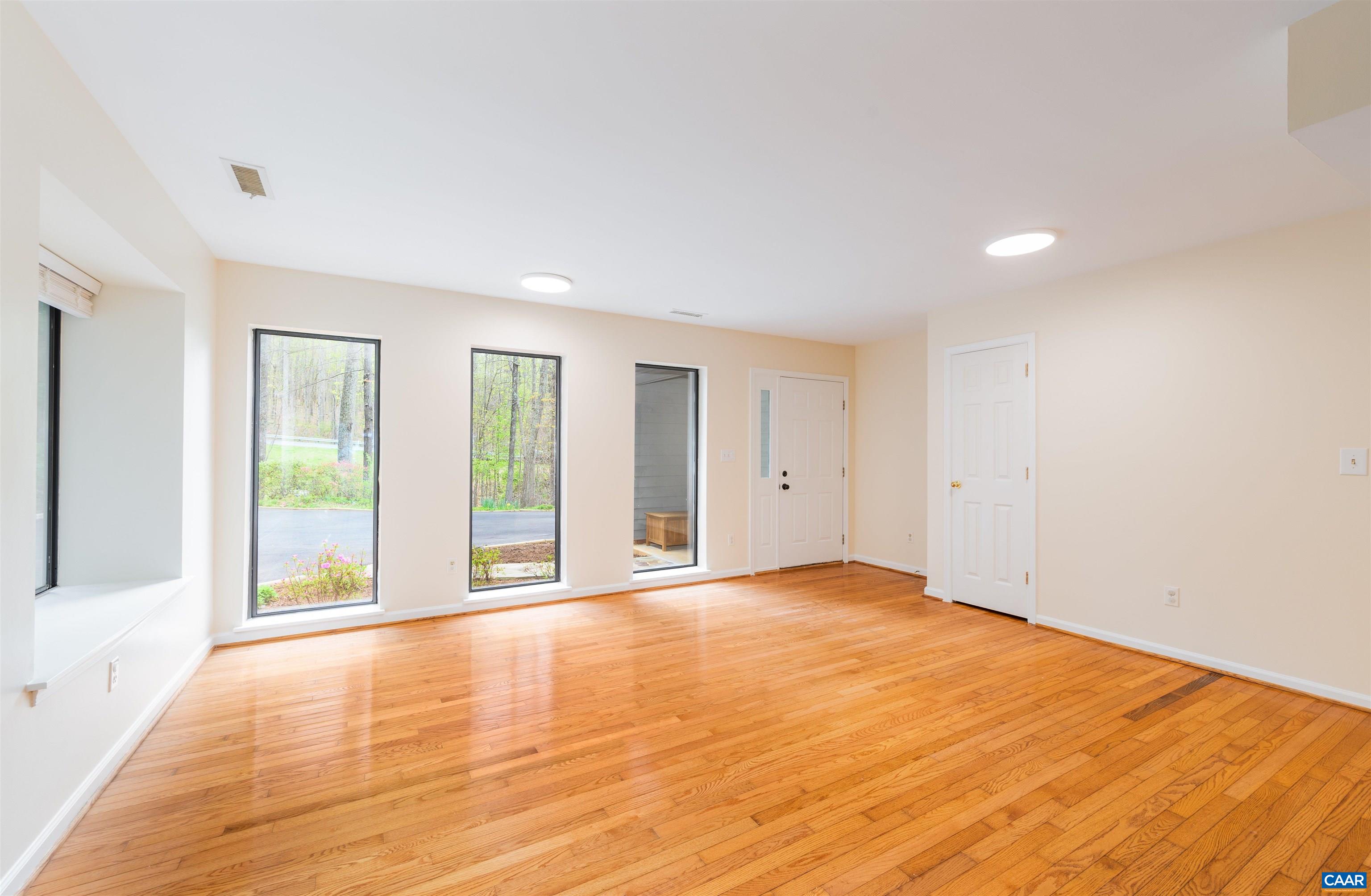 1745 STONEY CREEK DR