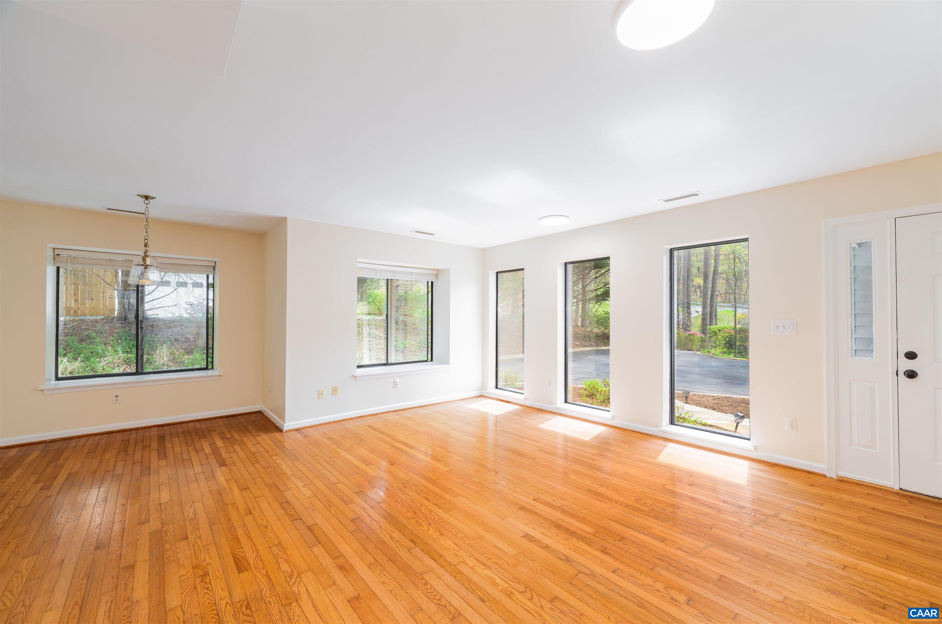 1745 STONEY CREEK DR