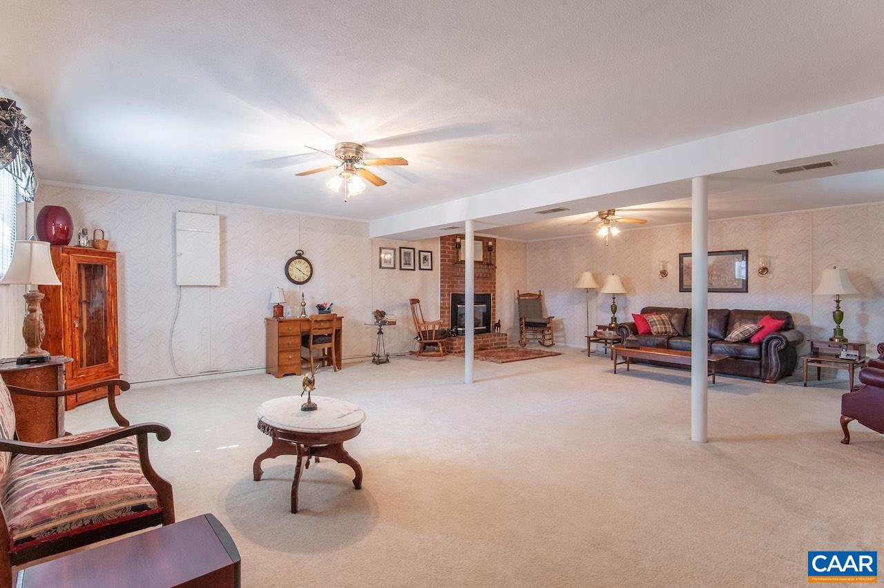 14872 THOMAS NELSON HWY