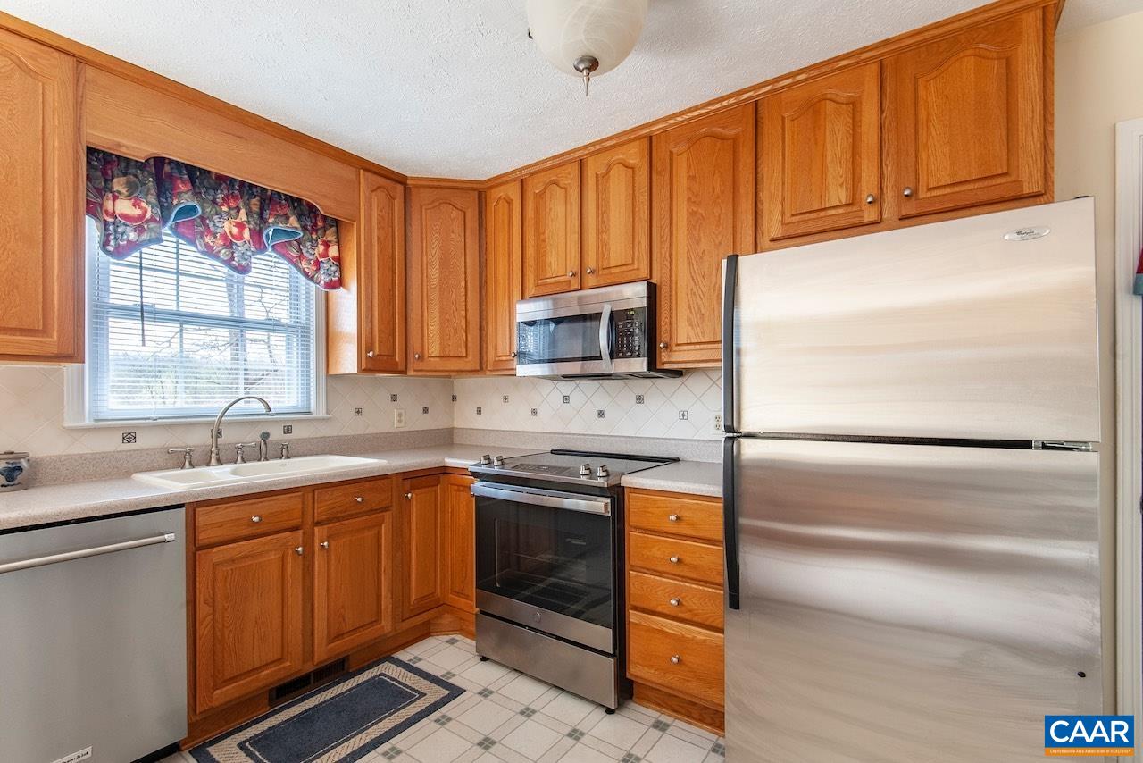 14872 THOMAS NELSON HWY