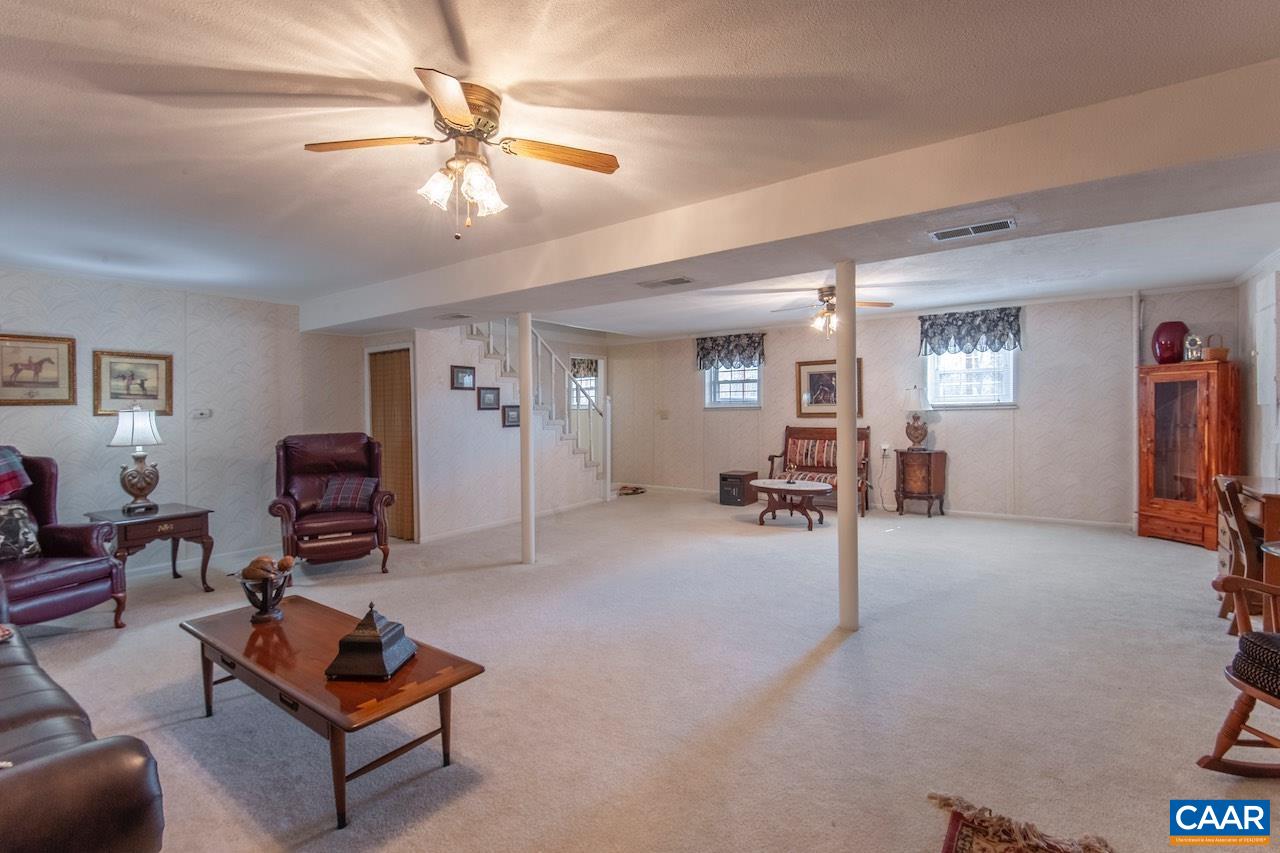 14872 THOMAS NELSON HWY