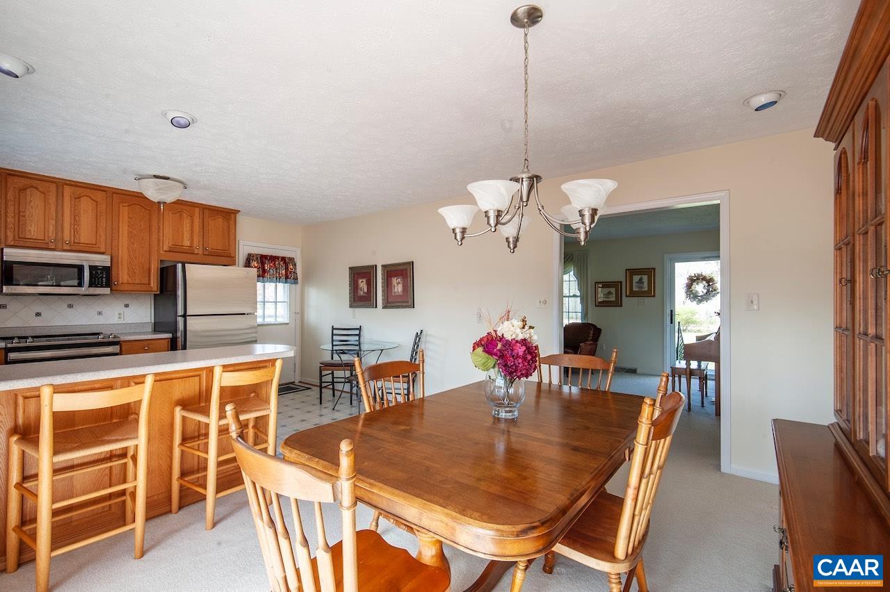14872 THOMAS NELSON HWY