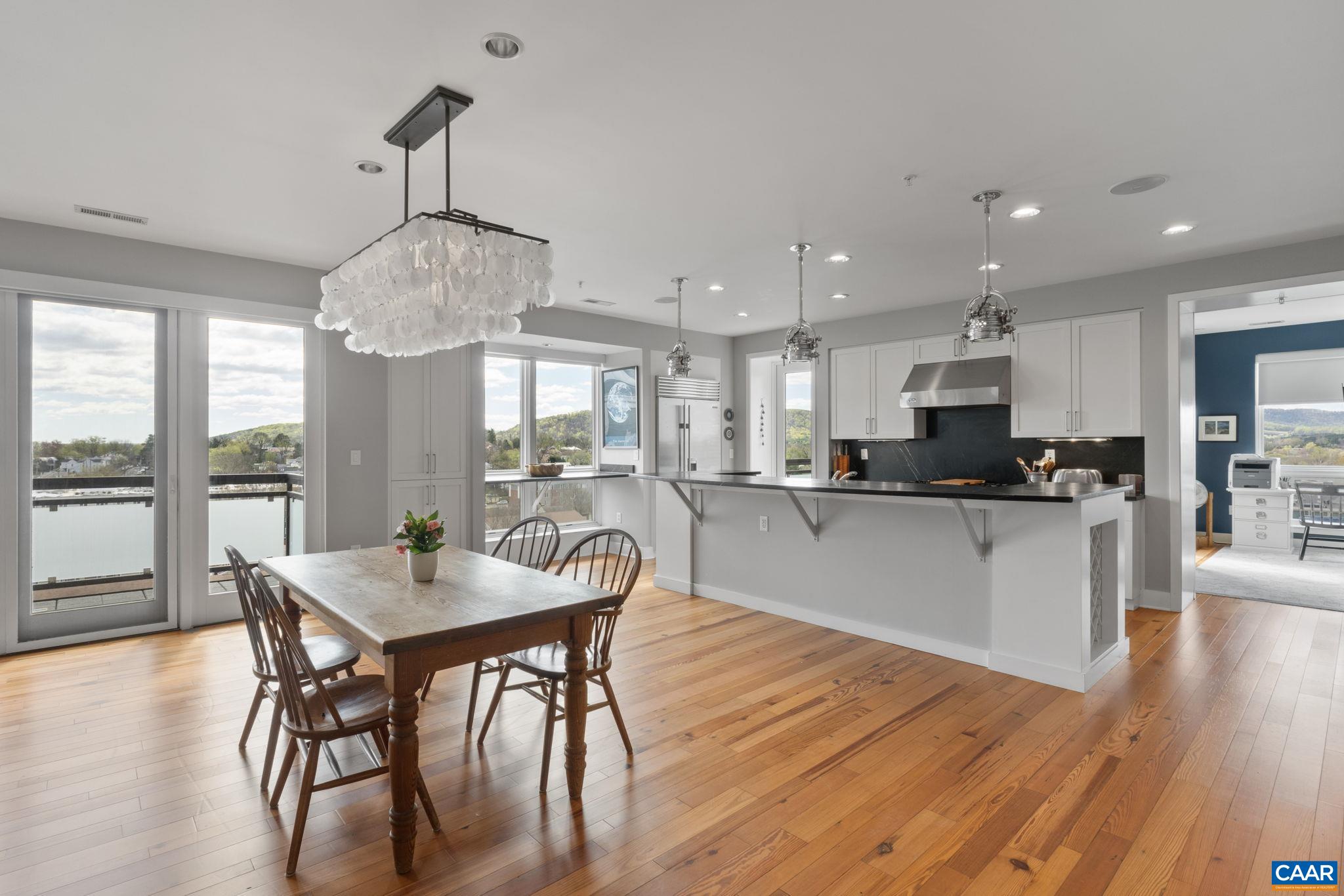 200 GARRETT ST Unit: 612