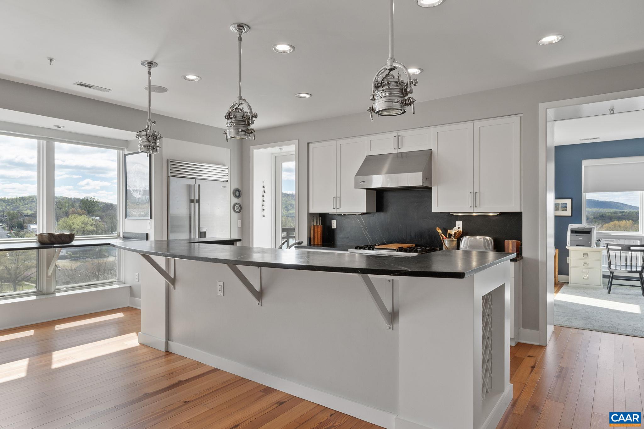 200 GARRETT ST Unit: 612