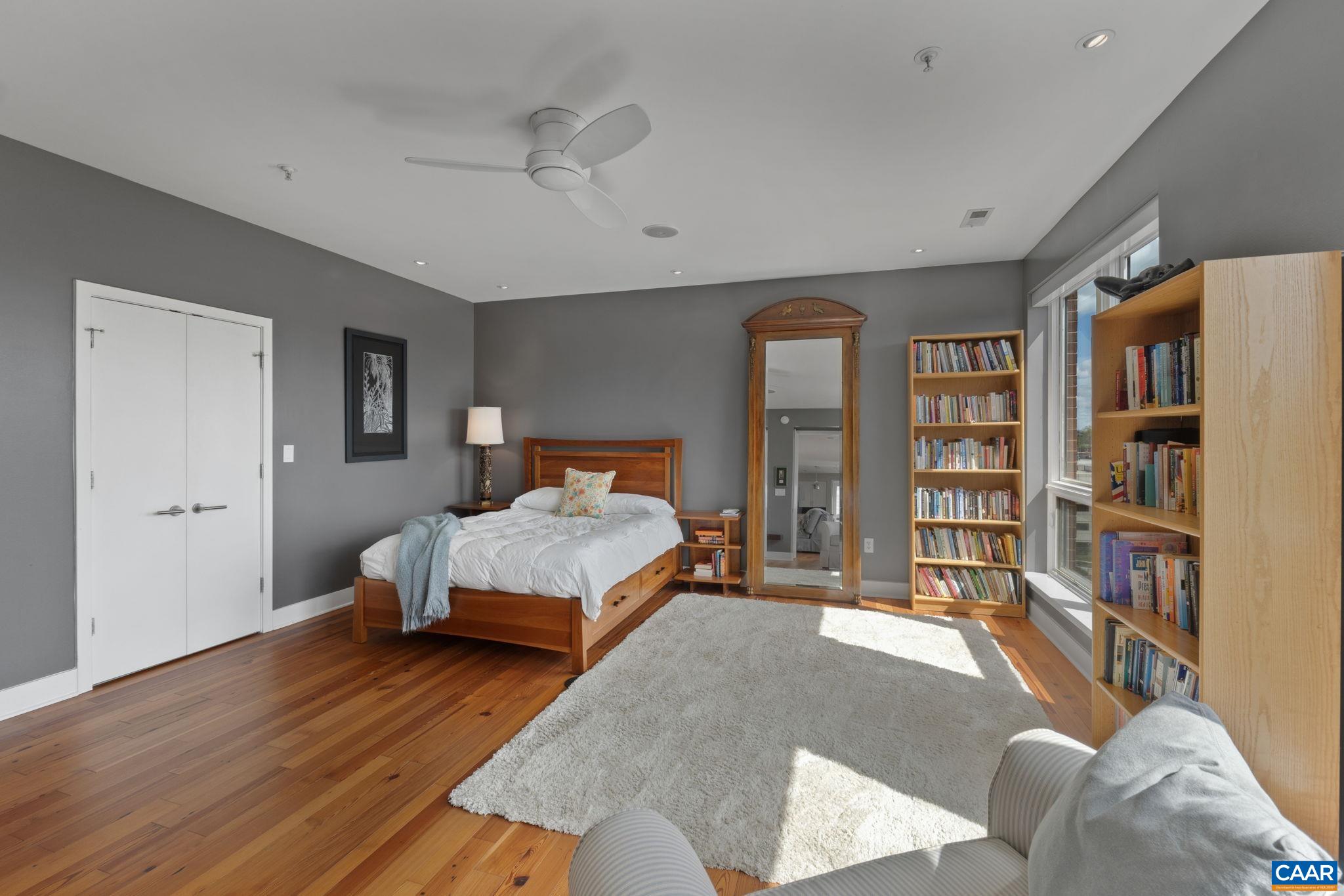 200 GARRETT ST Unit: 612