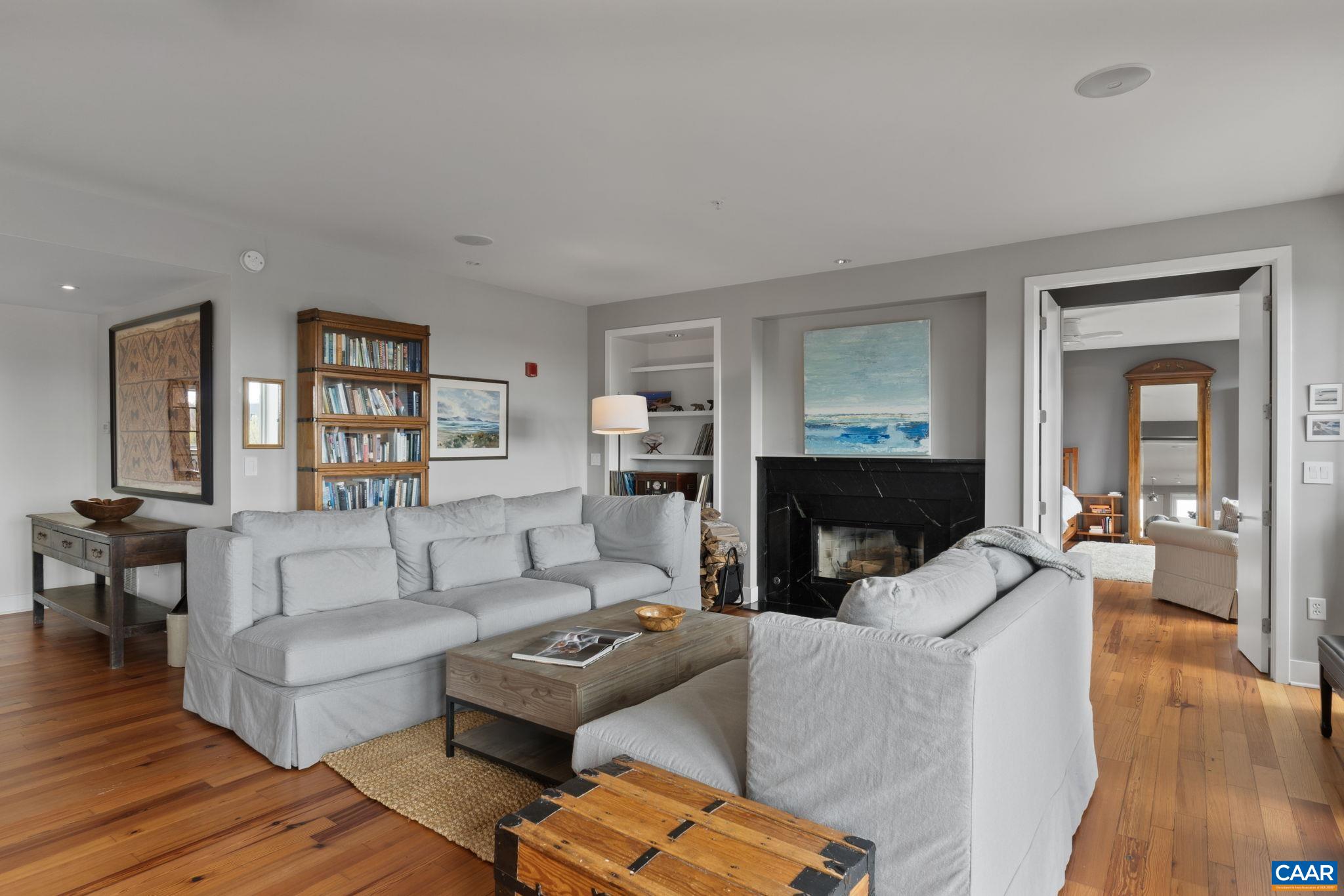 200 GARRETT ST Unit: 612