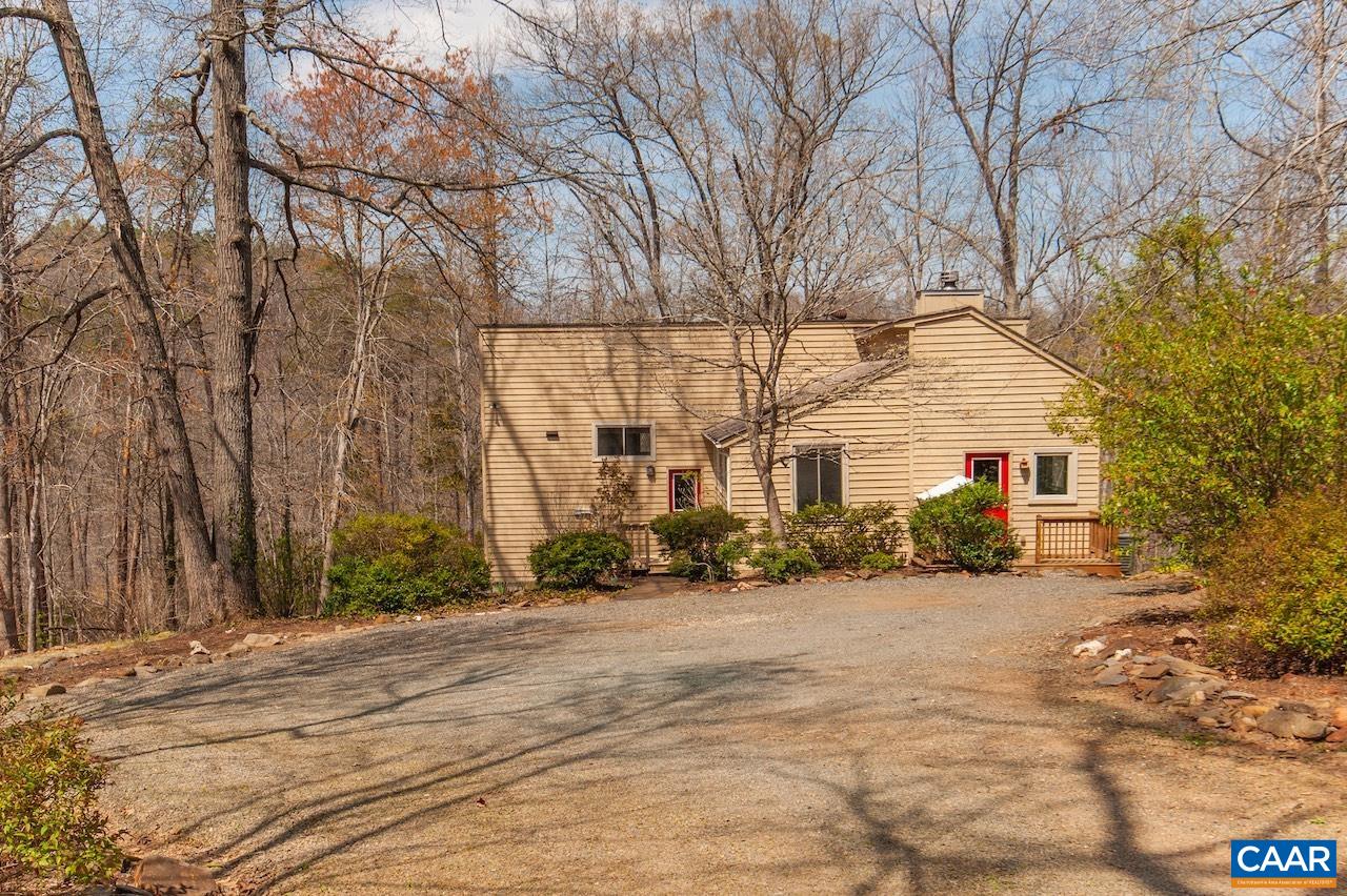 294 THREE FORK LN