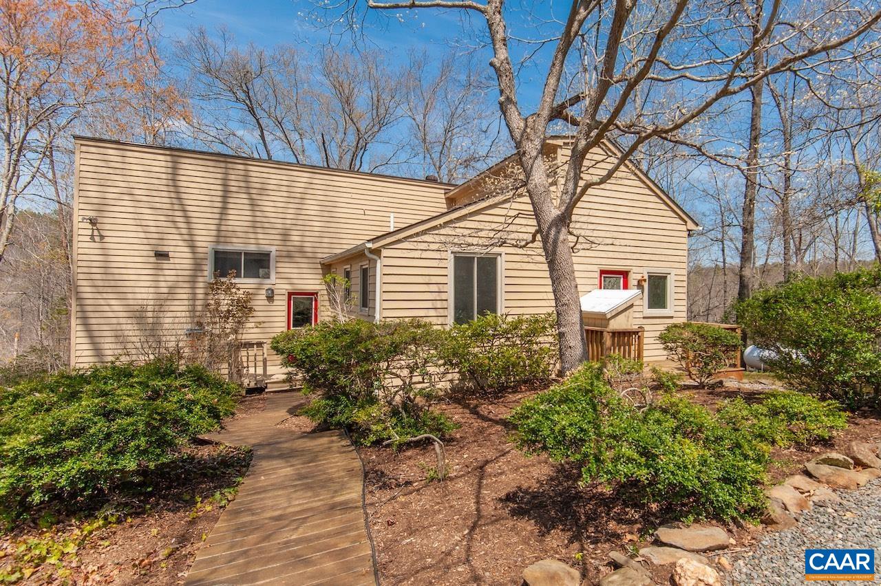 294 THREE FORK LN
