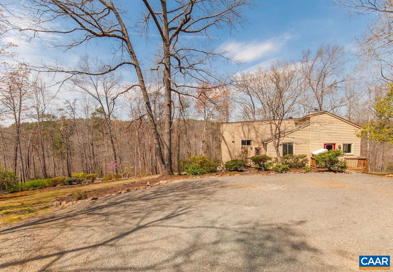 294 THREE FORK LN