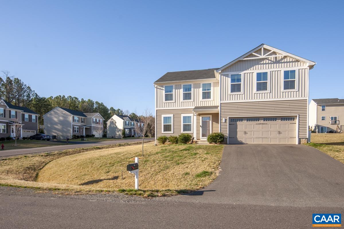 17 PENNY LN