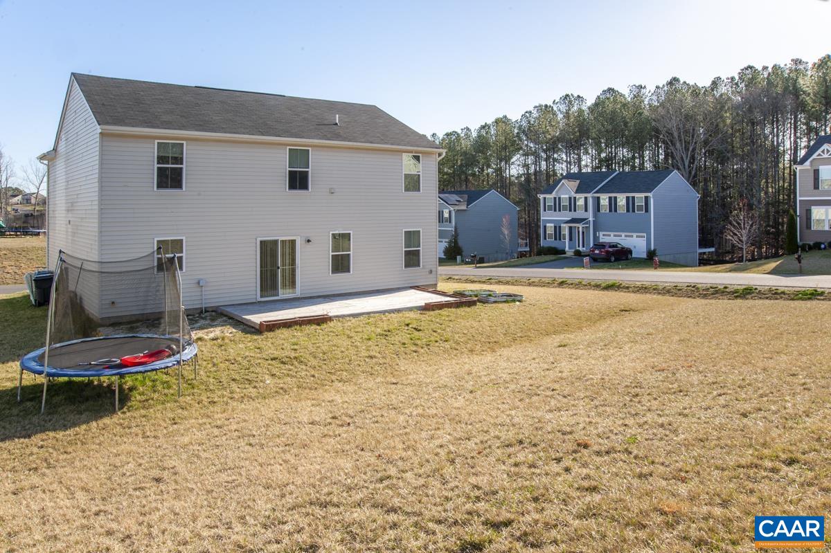 17 PENNY LN