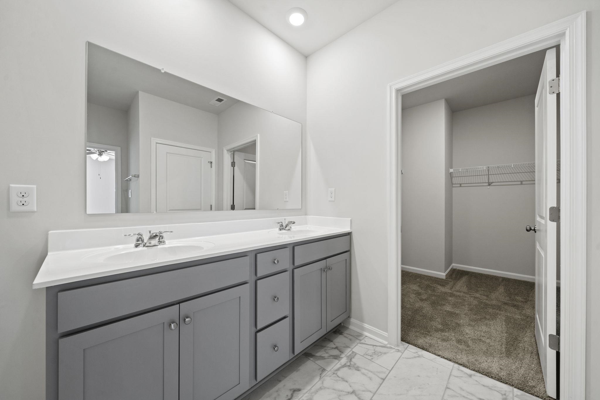 105 ROLLING RIDGE CT