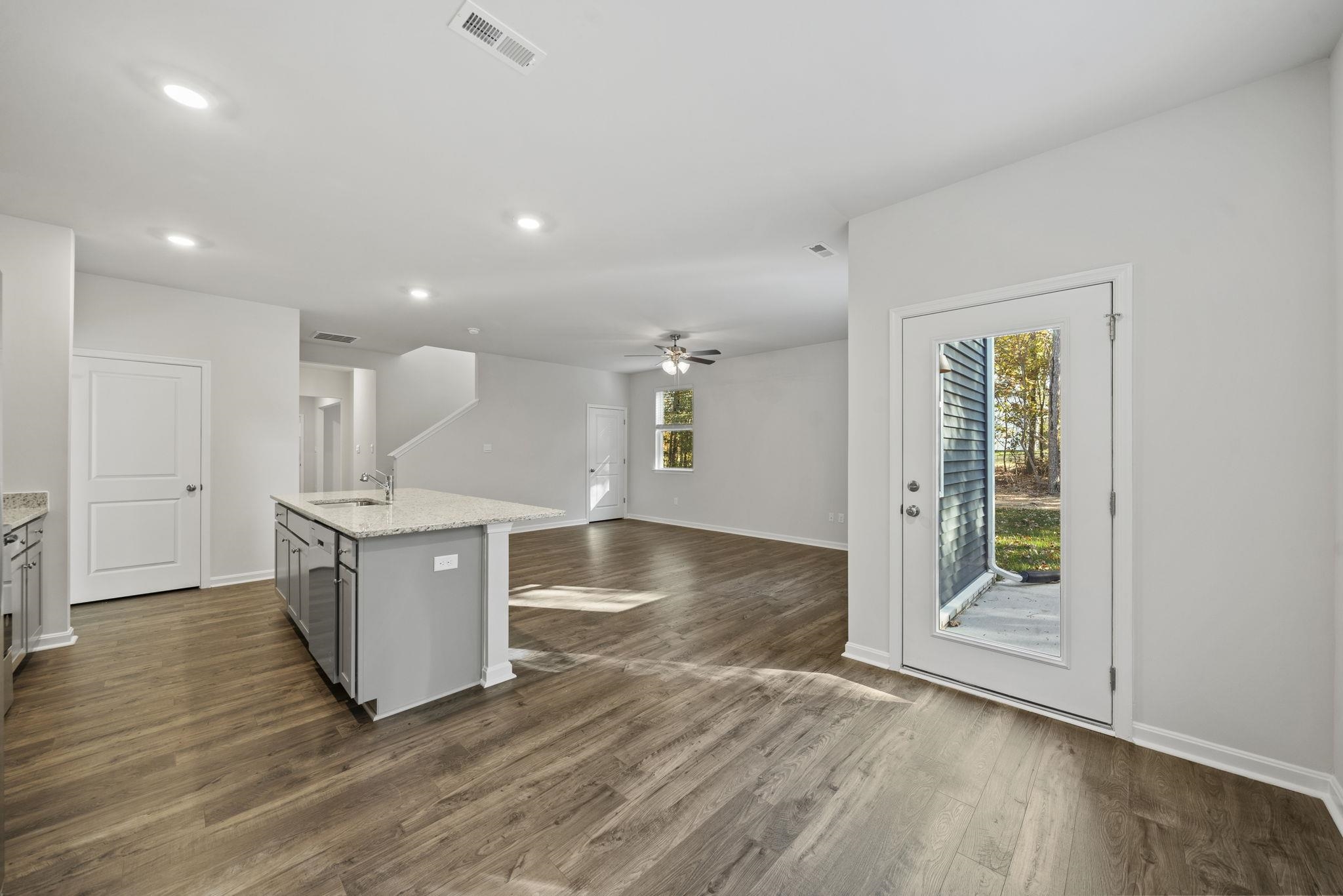 105 ROLLING RIDGE CT