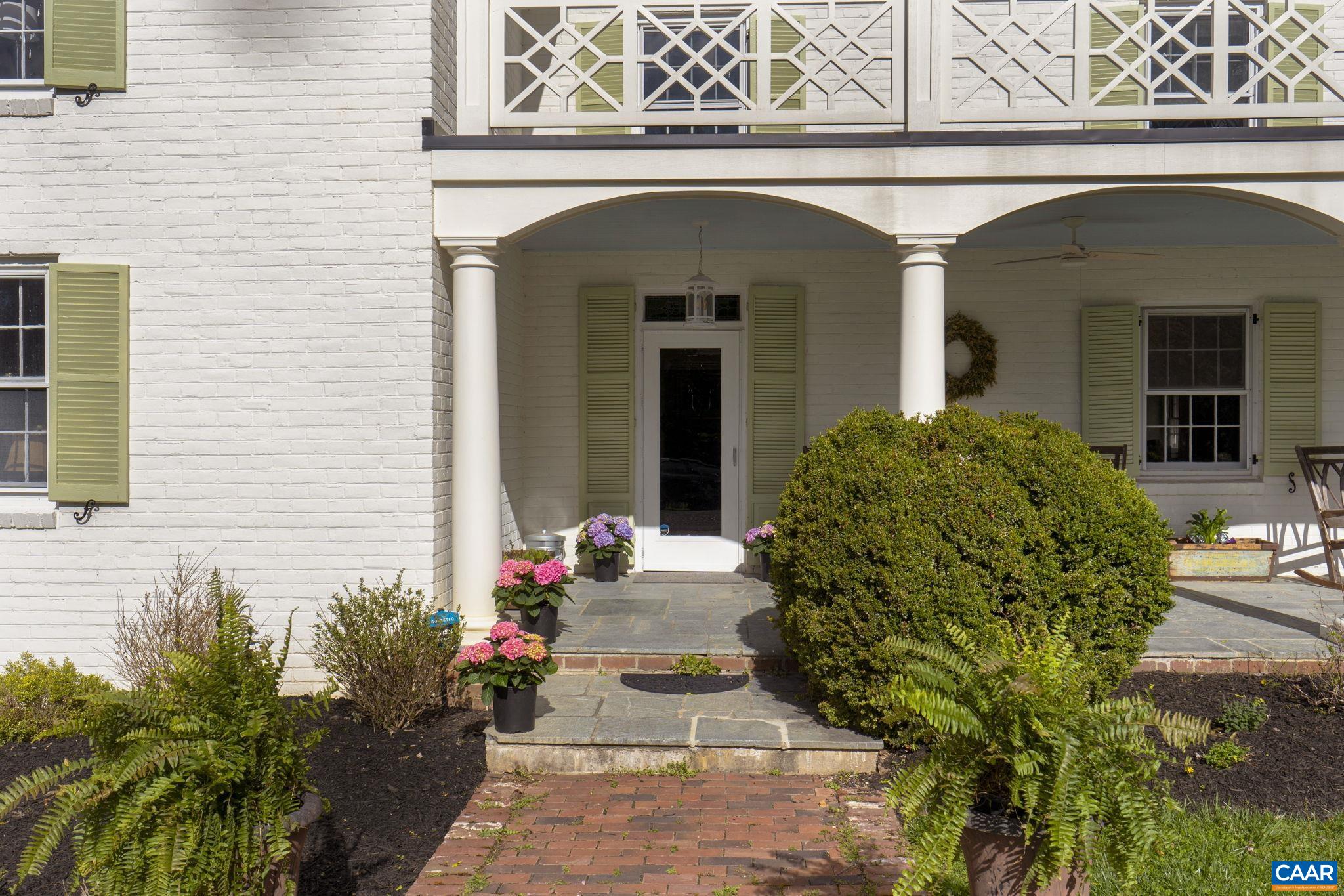 1005 WHISPERING PINES LN