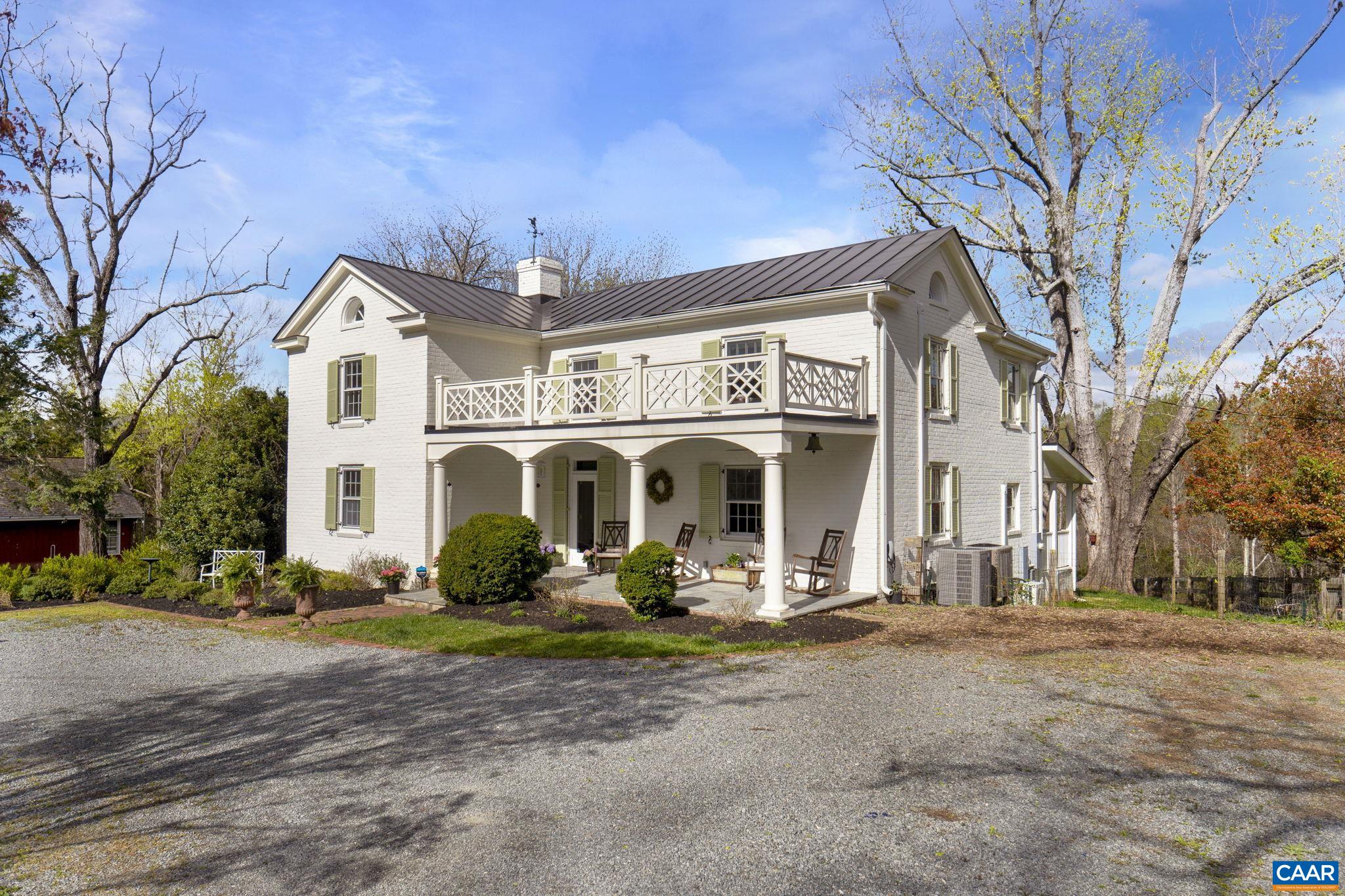 1005 WHISPERING PINES LN