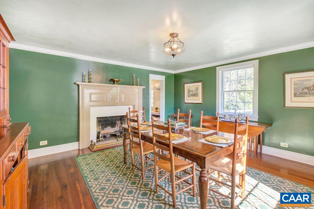 1005 WHISPERING PINES LN