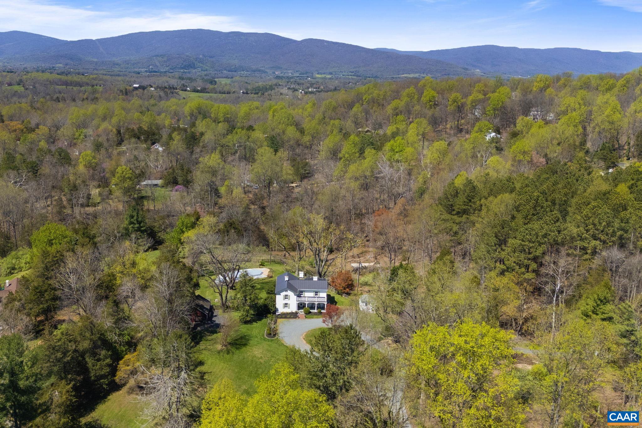 1005 WHISPERING PINES LN