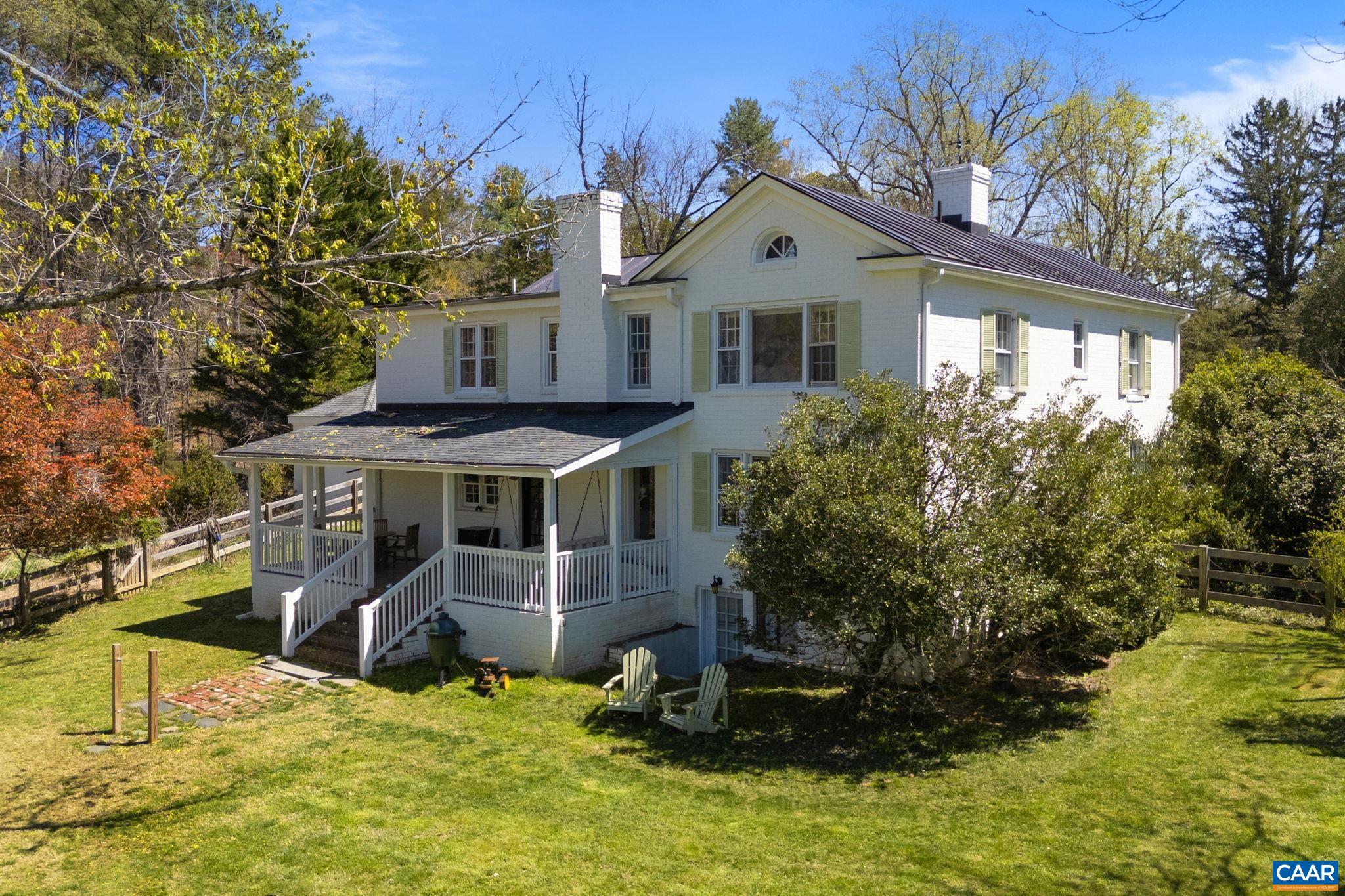 1005 WHISPERING PINES LN