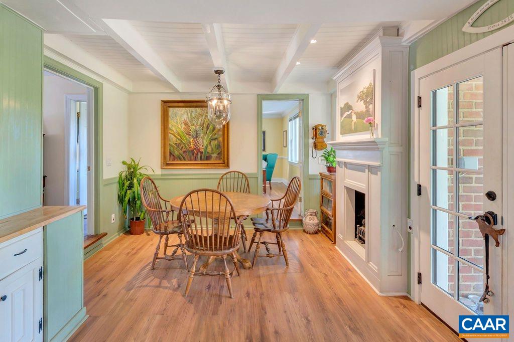 1005 WHISPERING PINES LN