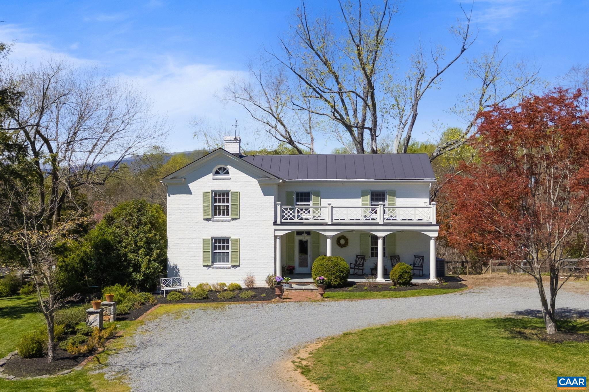 1005 WHISPERING PINES LN