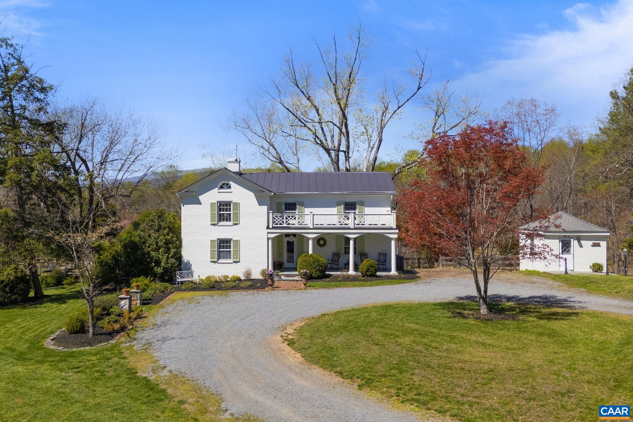 1005 WHISPERING PINES LN