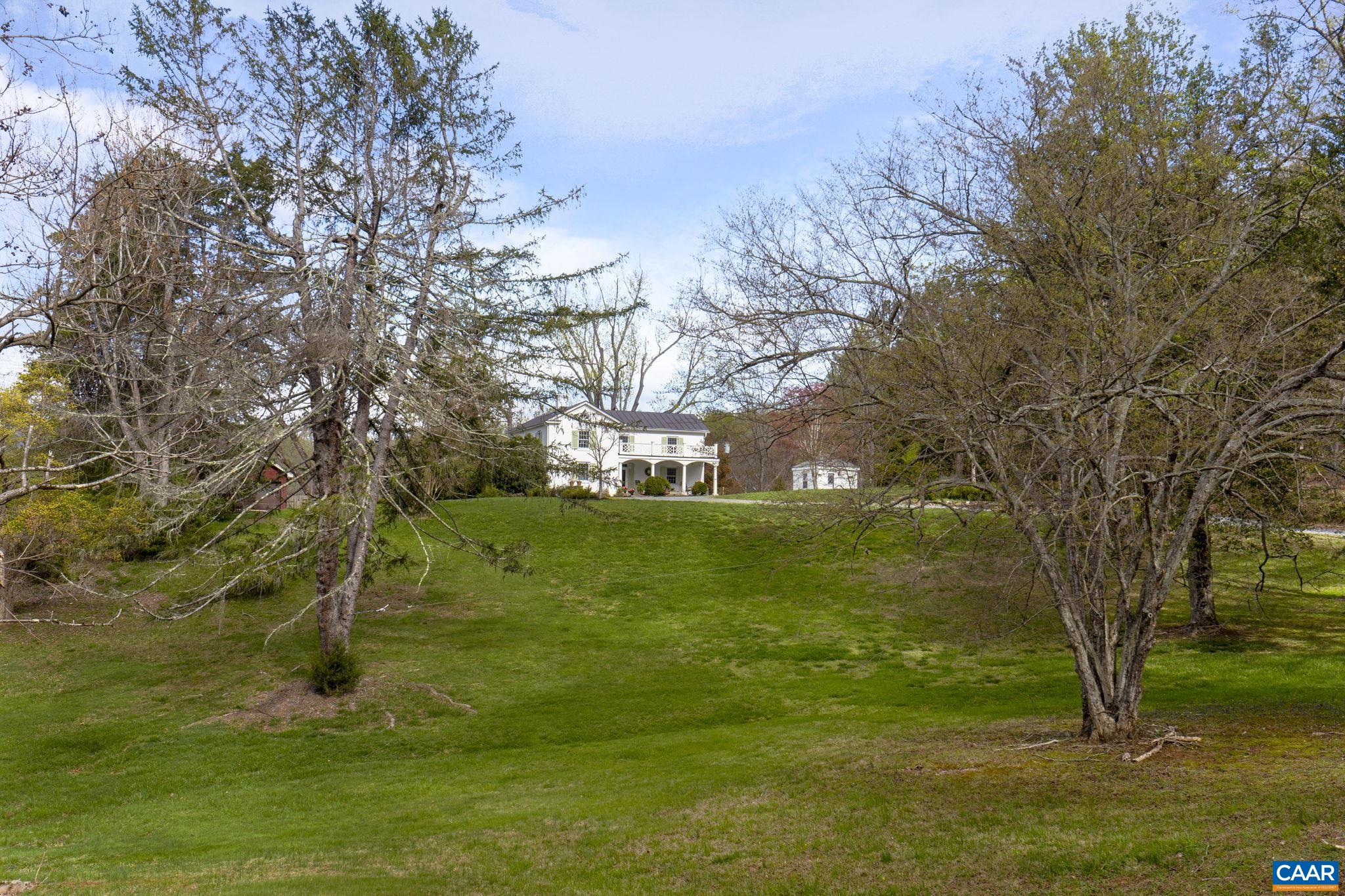 1005 WHISPERING PINES LN