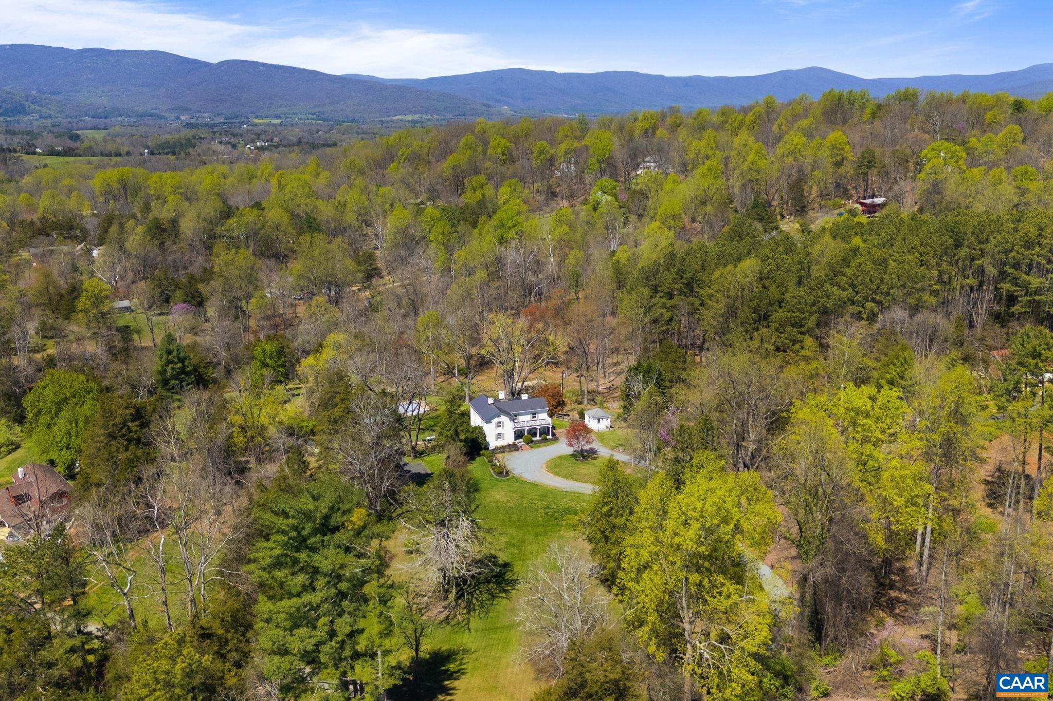 1005 WHISPERING PINES LN