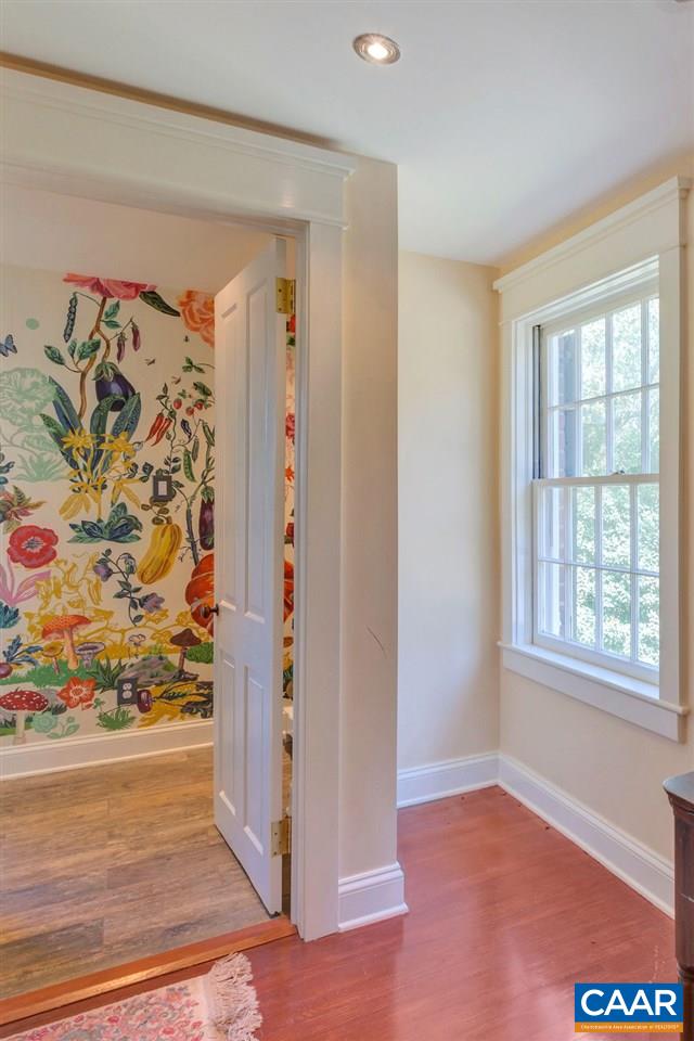 1005 WHISPERING PINES LN