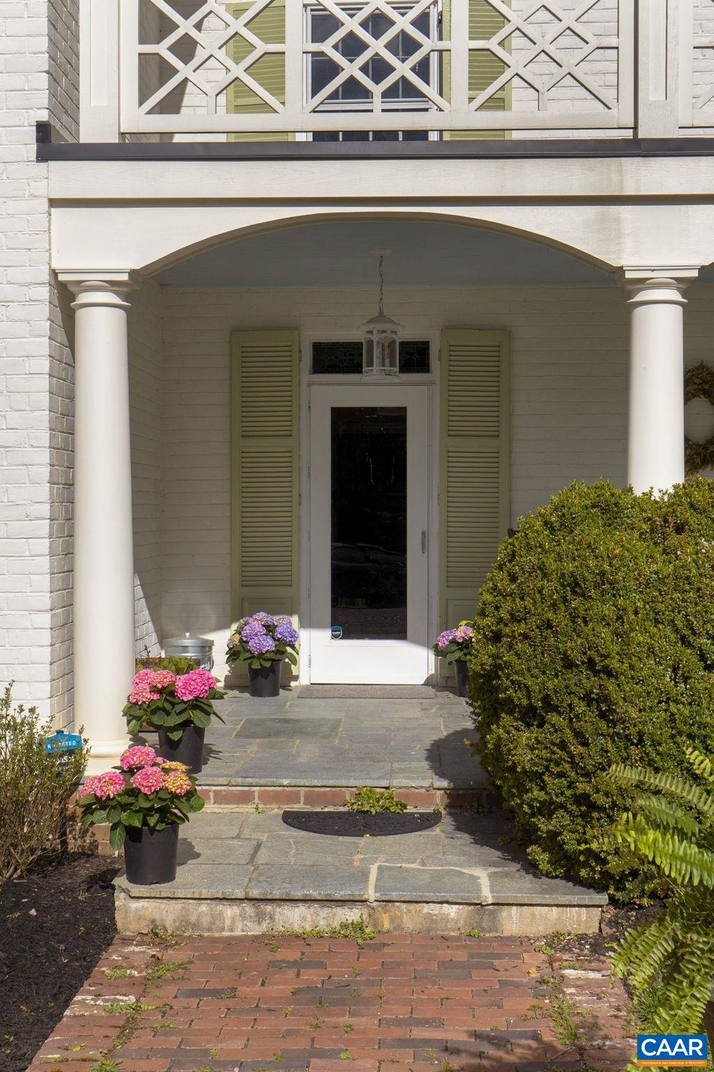 1005 WHISPERING PINES LN